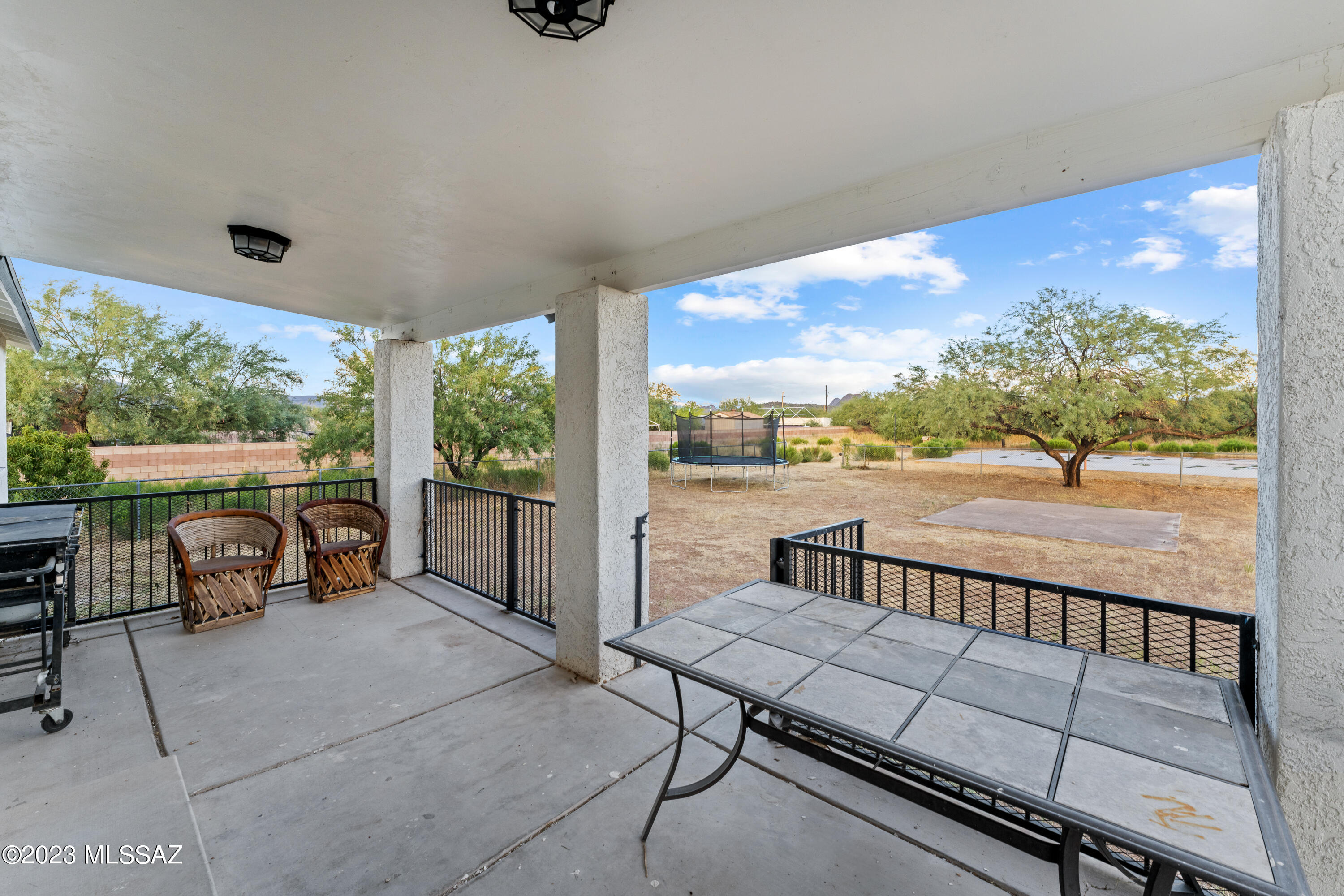 6241 W Santa Paula Street