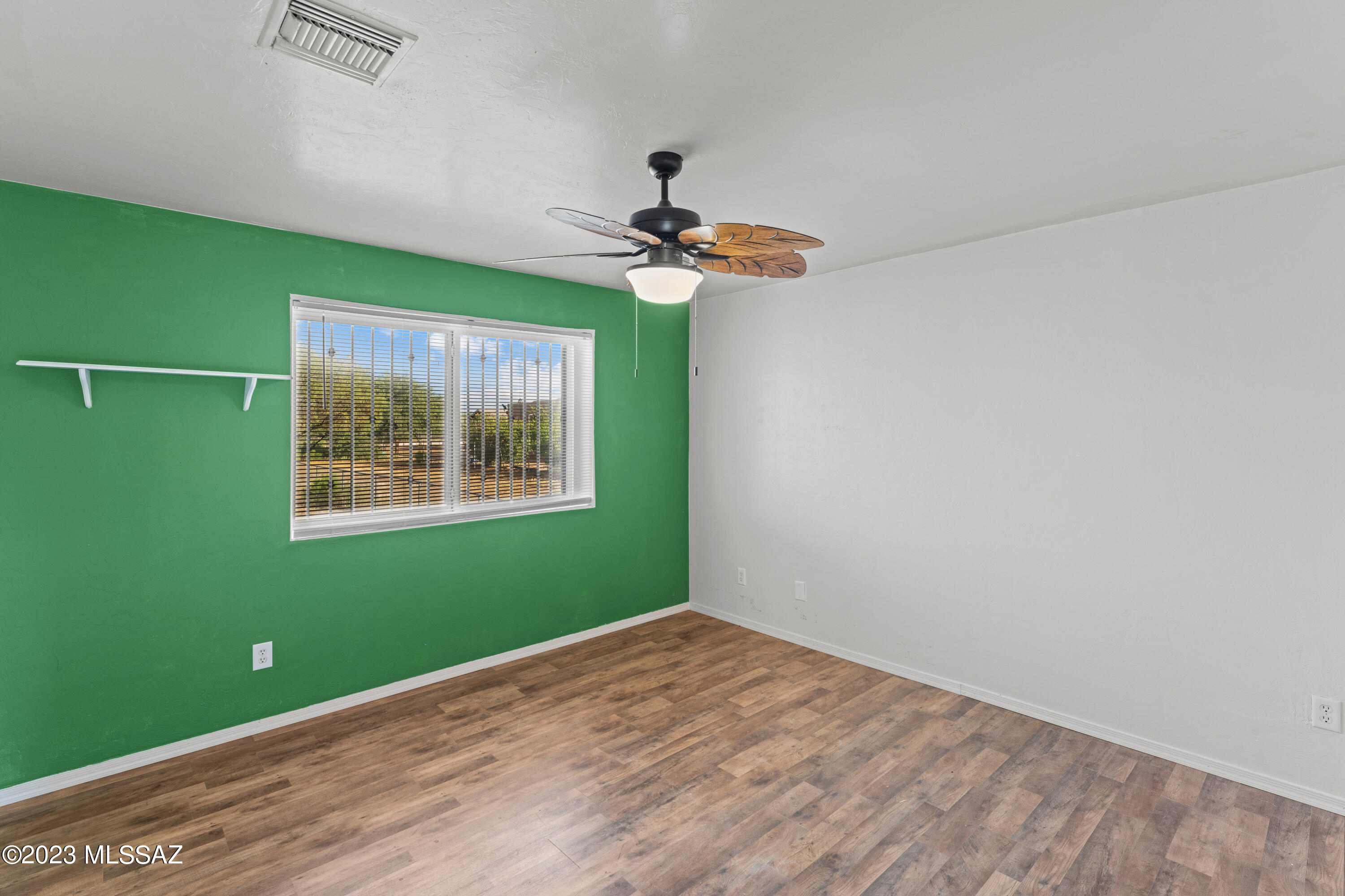 6241 W Santa Paula Street