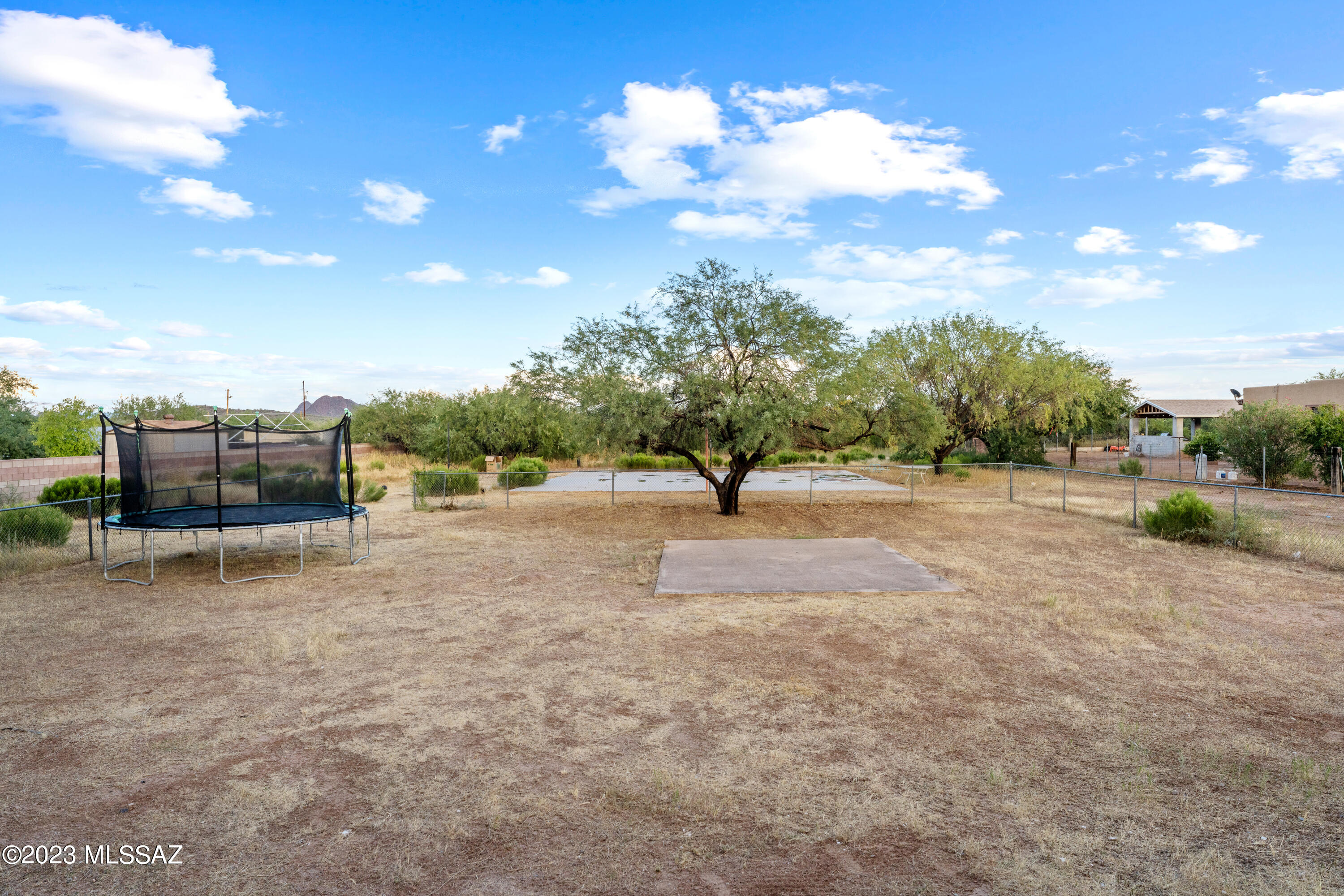 6241 W Santa Paula Street