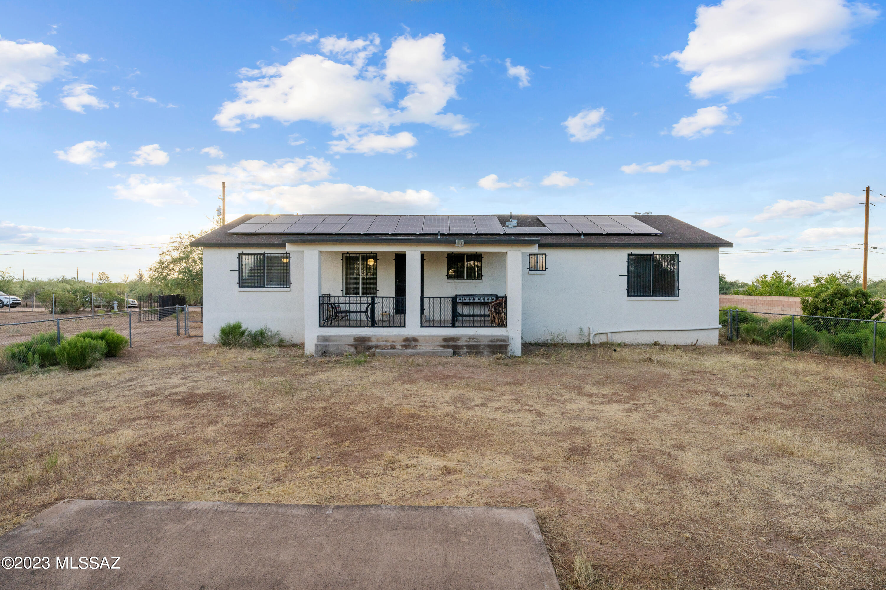 6241 W Santa Paula Street