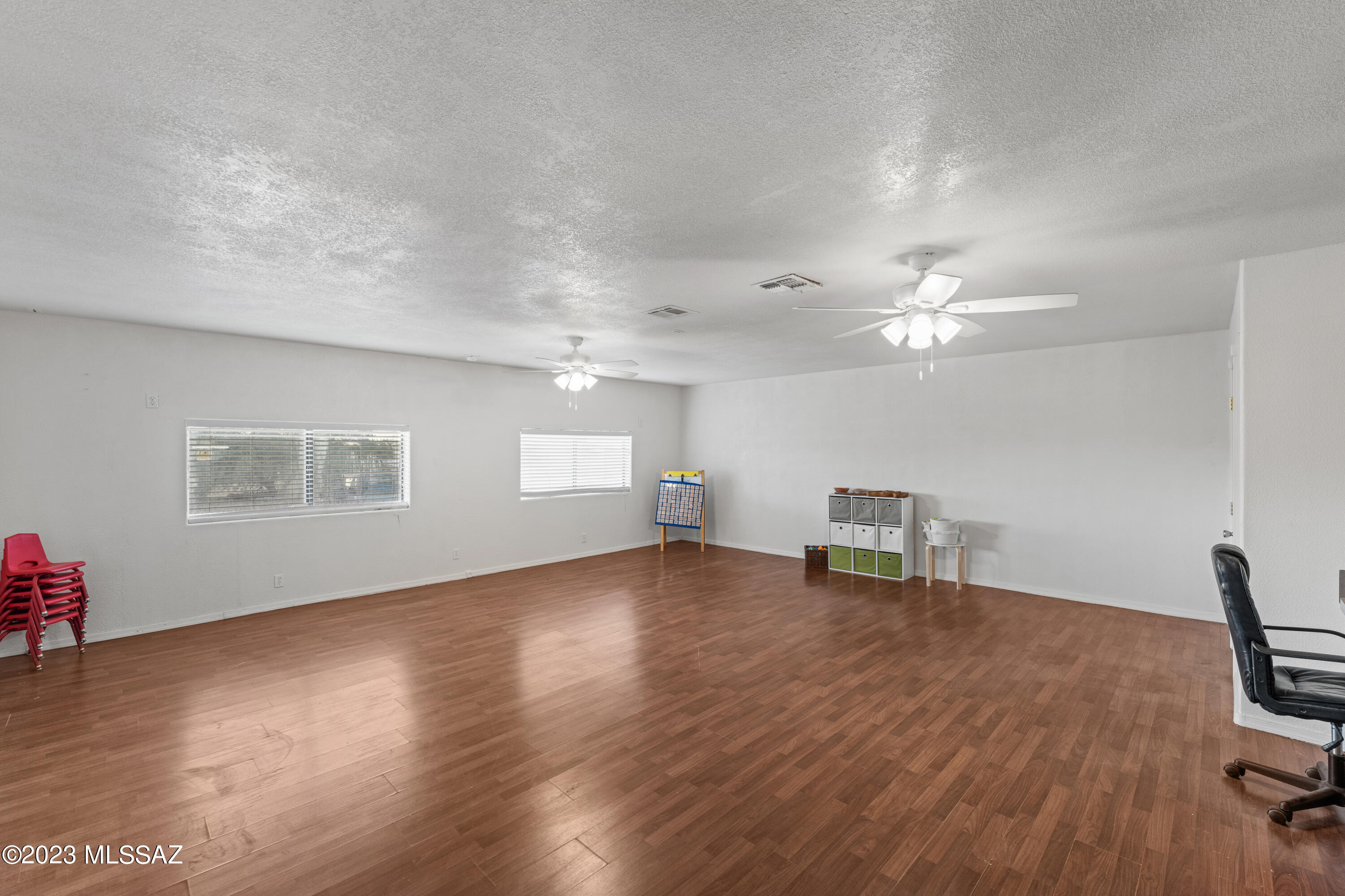 6241 W Santa Paula Street