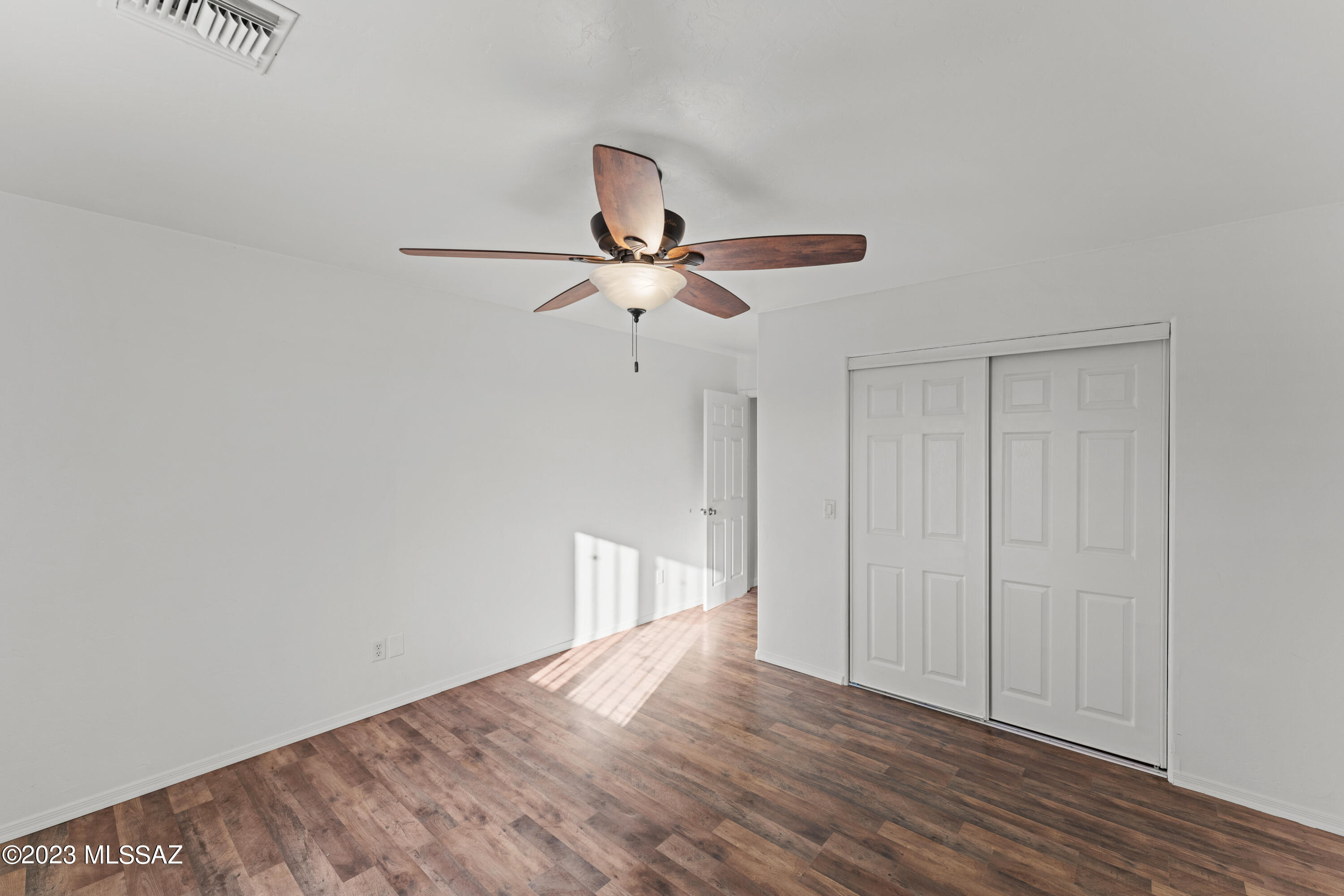 6241 W Santa Paula Street