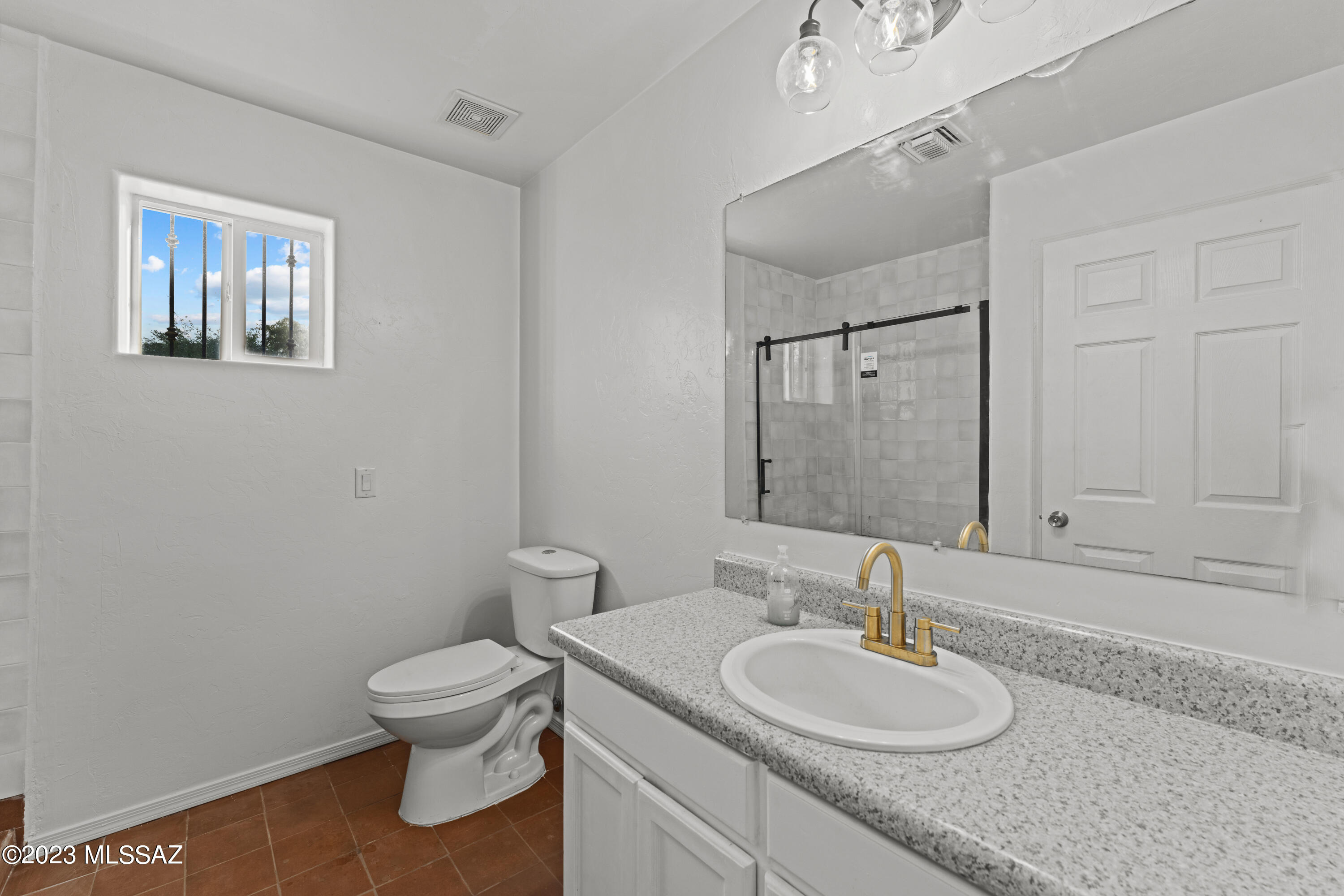 6241 W Santa Paula Street