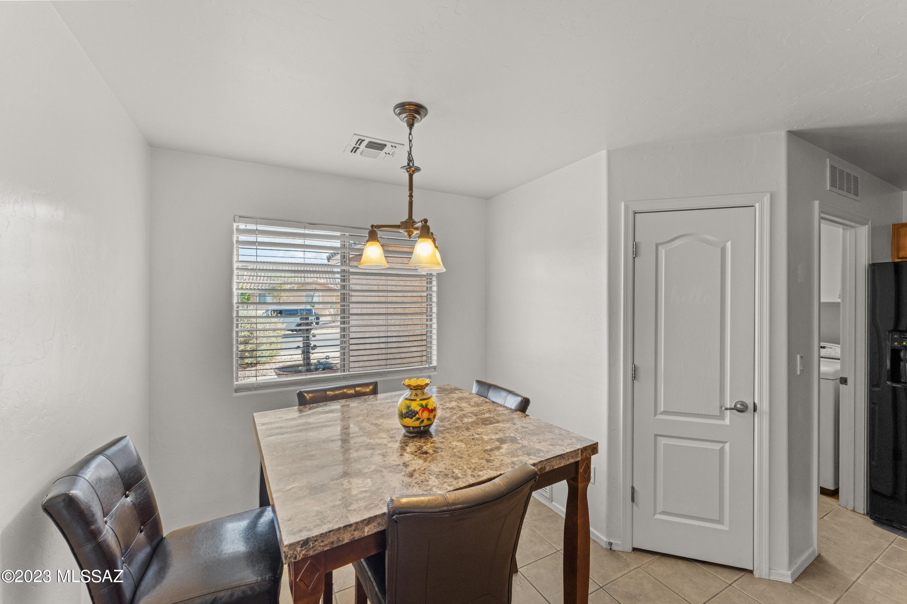 971 E Stronghold Canyon Lane