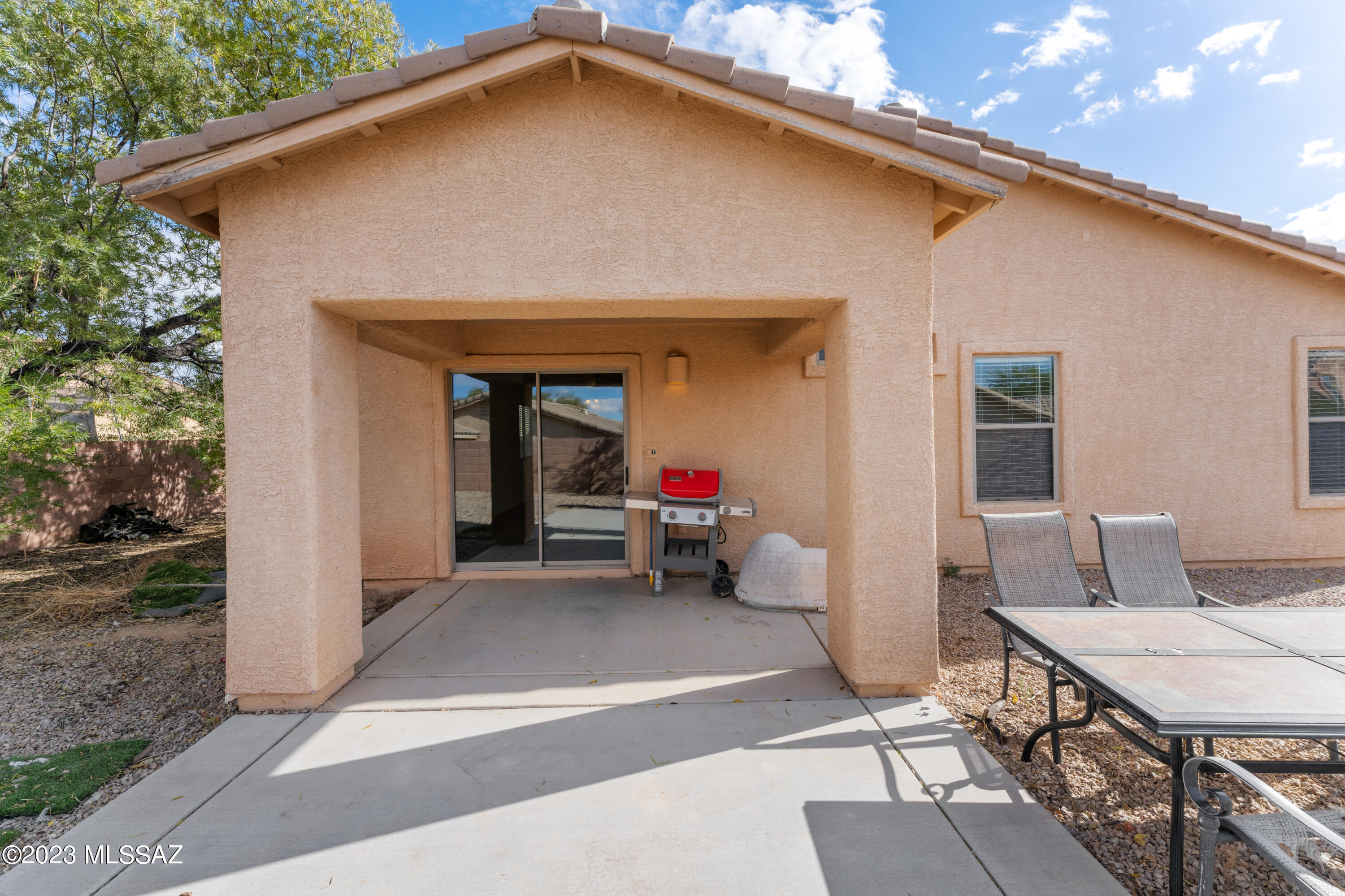 971 E Stronghold Canyon Lane