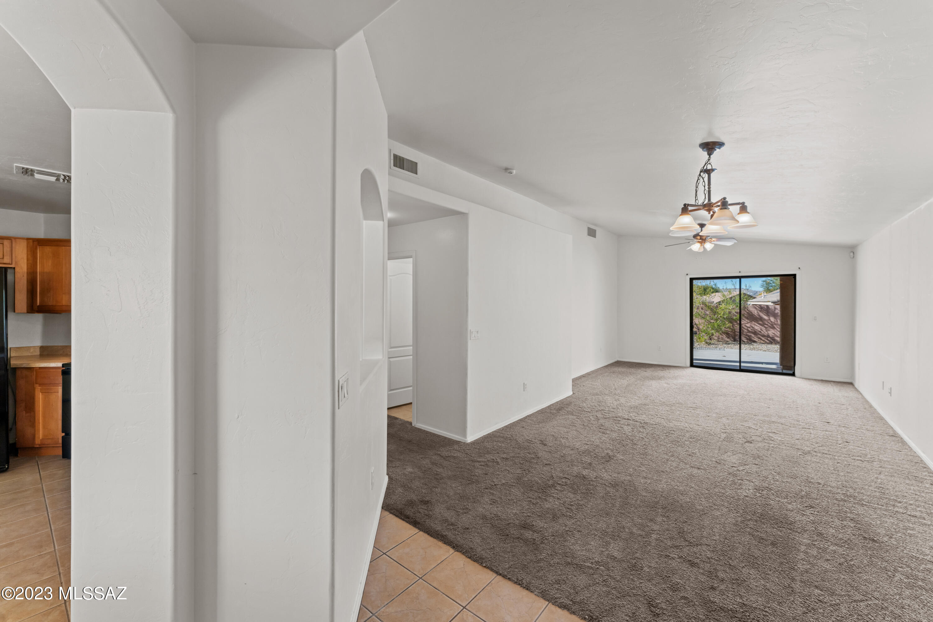 971 E Stronghold Canyon Lane