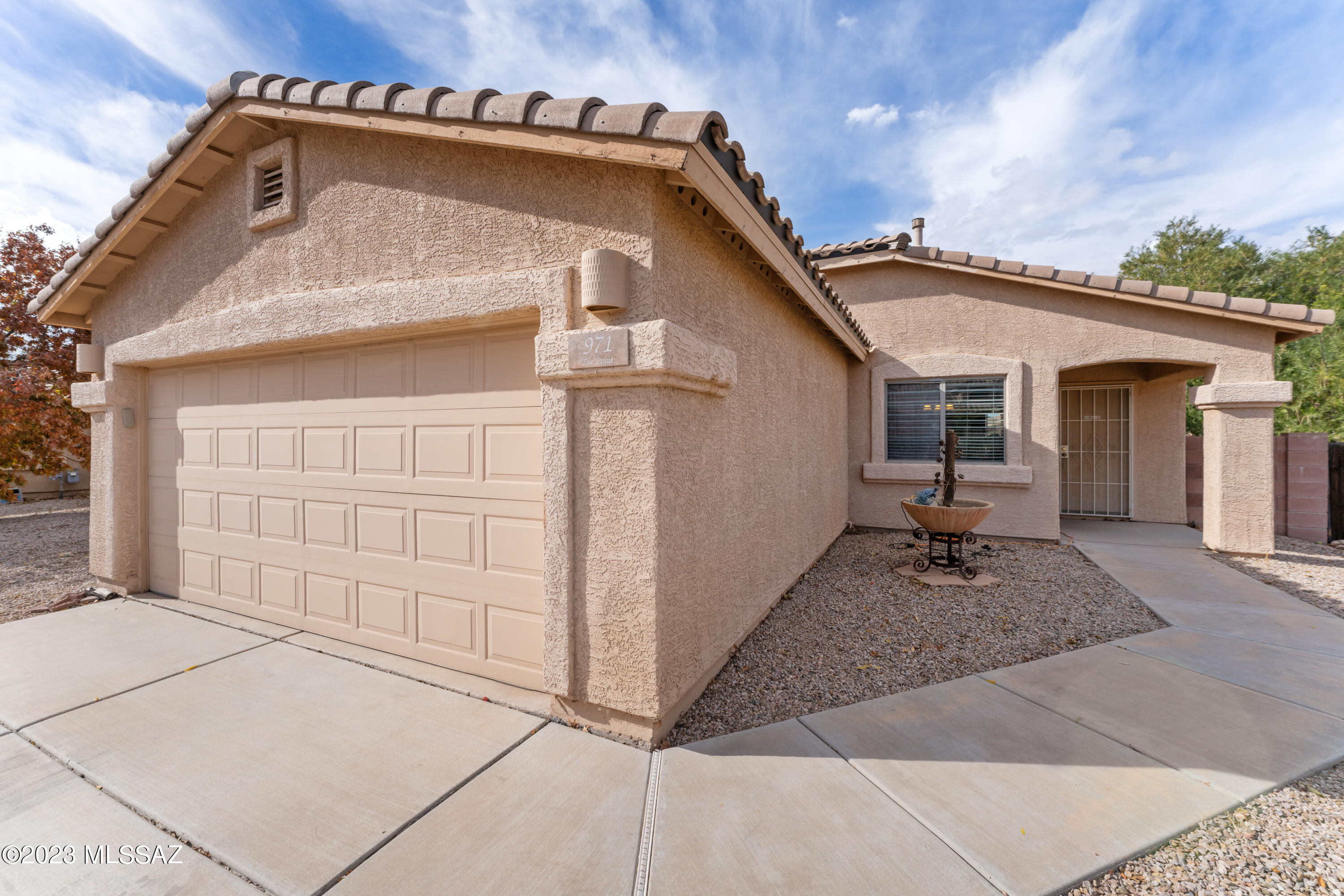 971 E Stronghold Canyon Lane