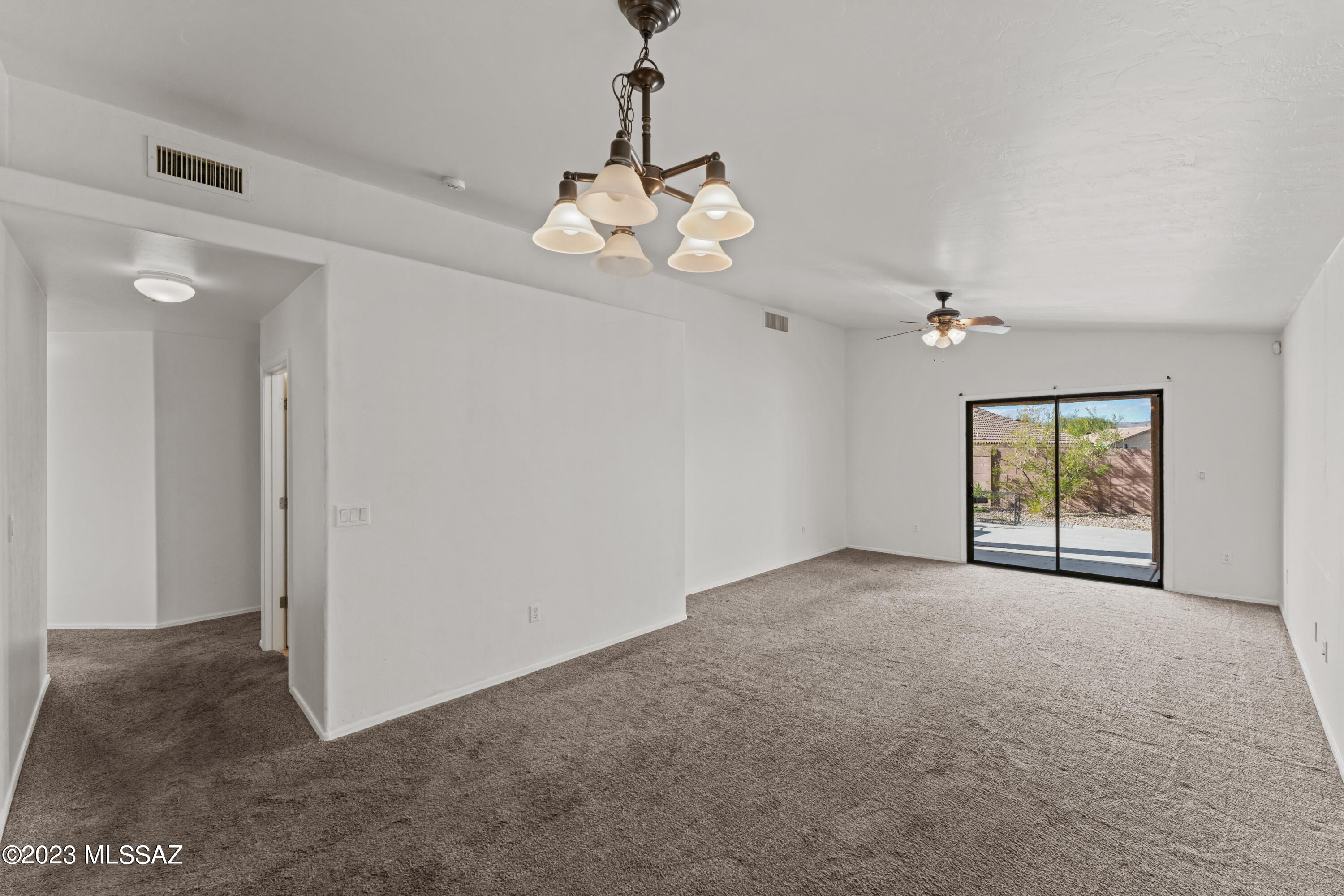 971 E Stronghold Canyon Lane