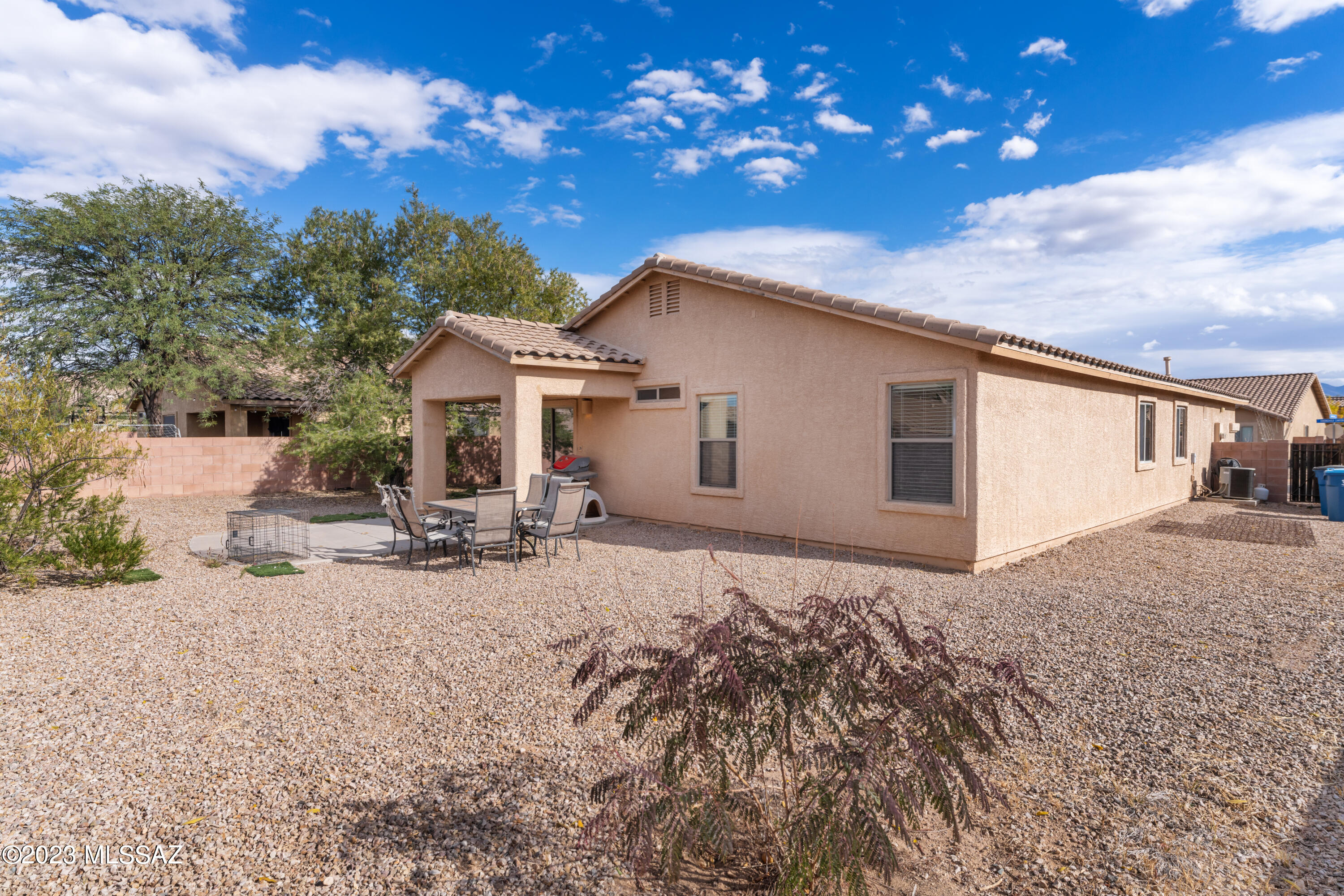 971 E Stronghold Canyon Lane