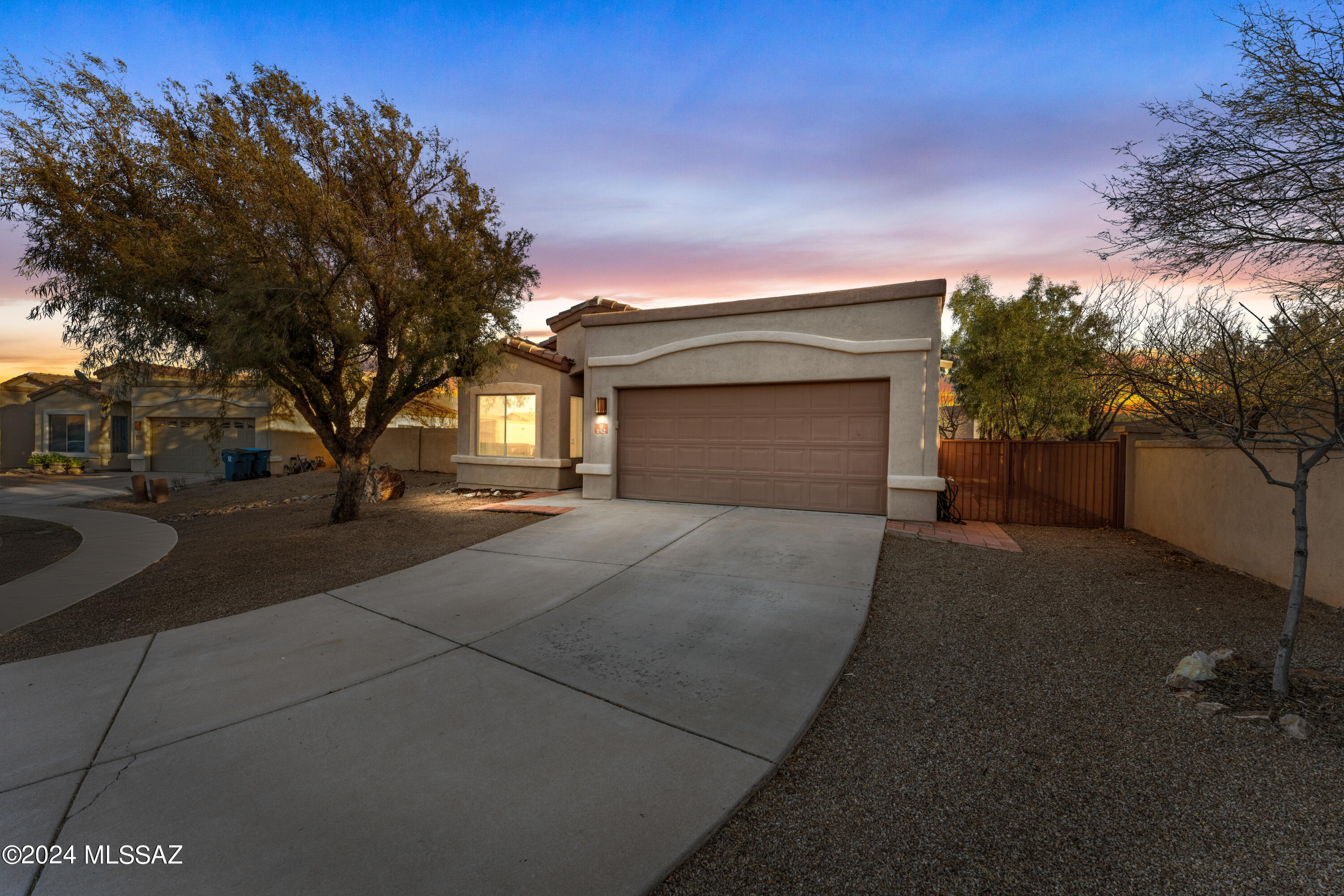 152 E Corte Rancho Encanto