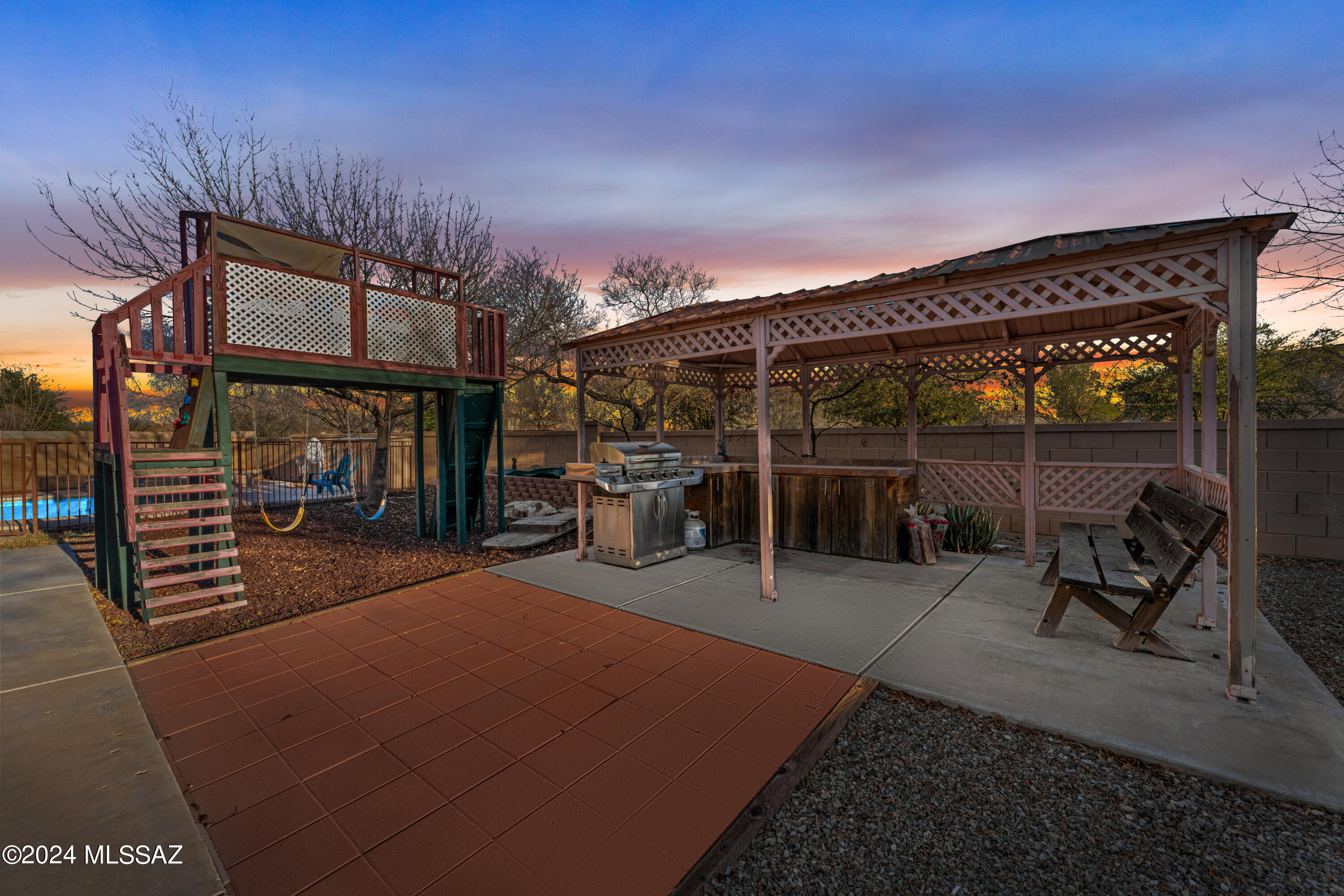 152 E Corte Rancho Encanto
