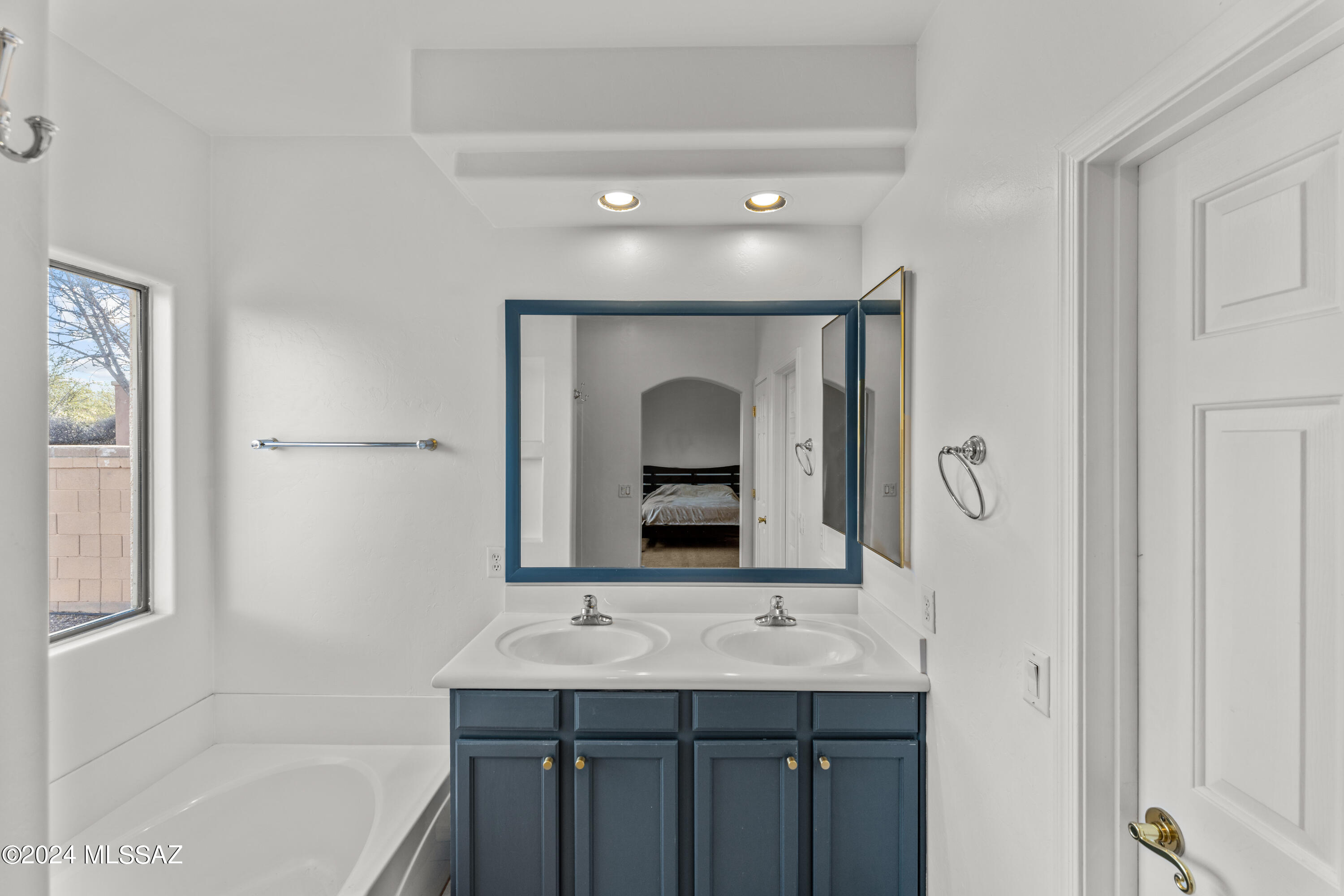 152 E Corte Rancho Encanto