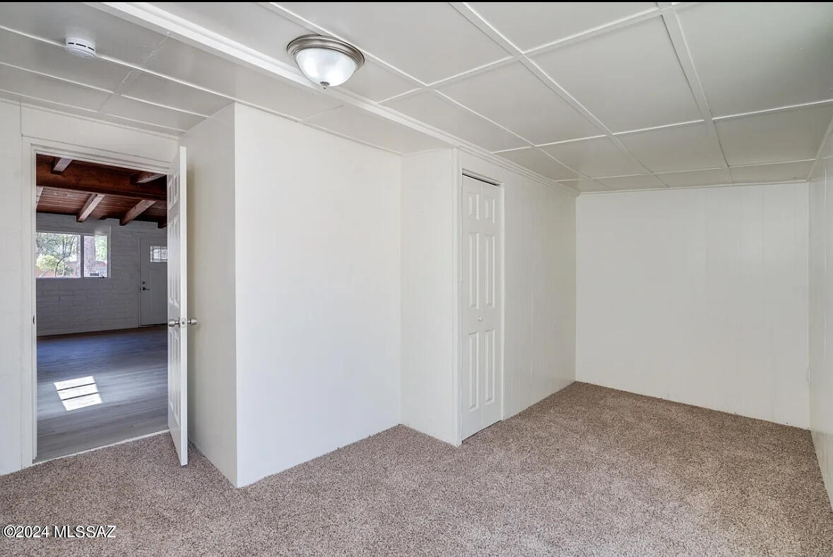 3550 E Blacklidge Drive