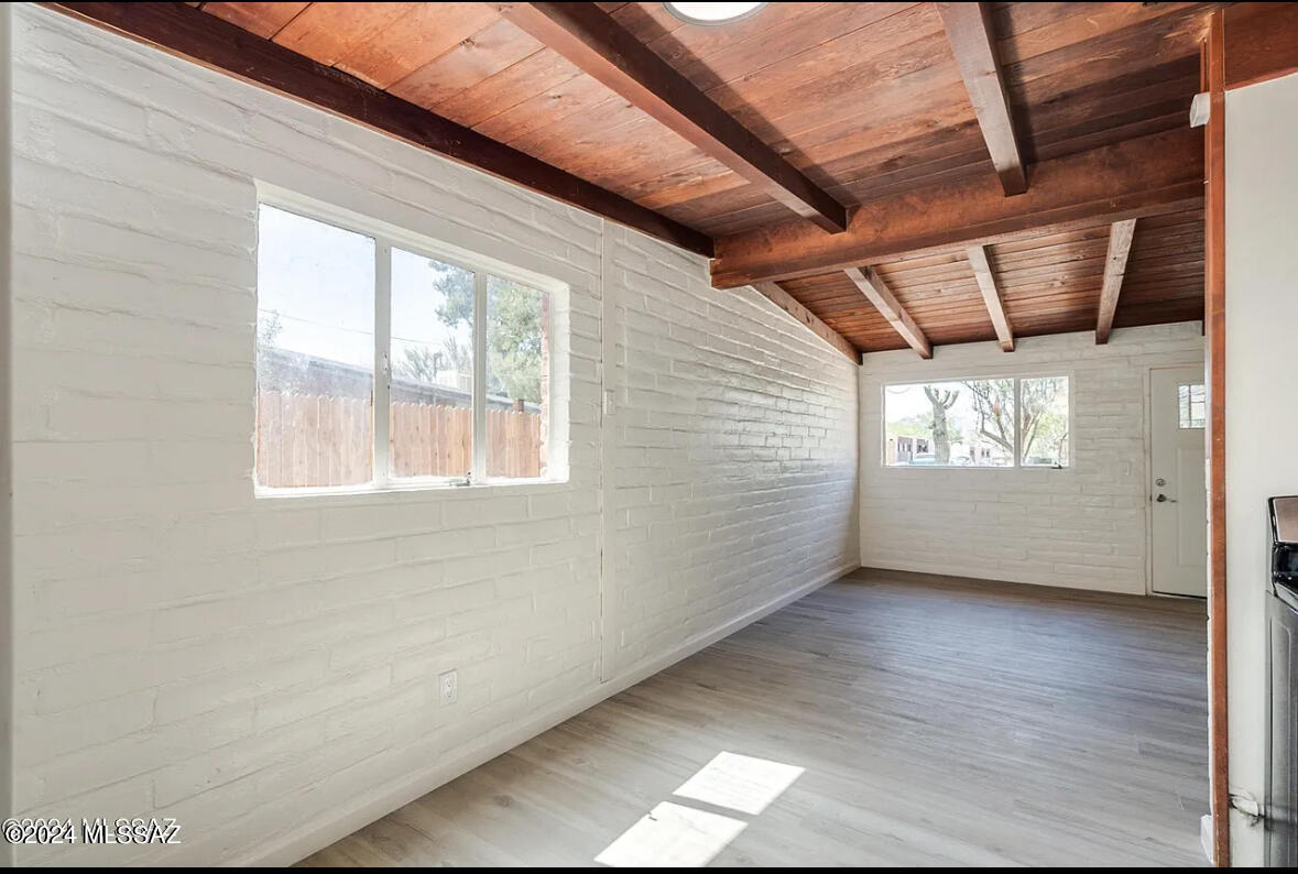 3550 E Blacklidge Drive