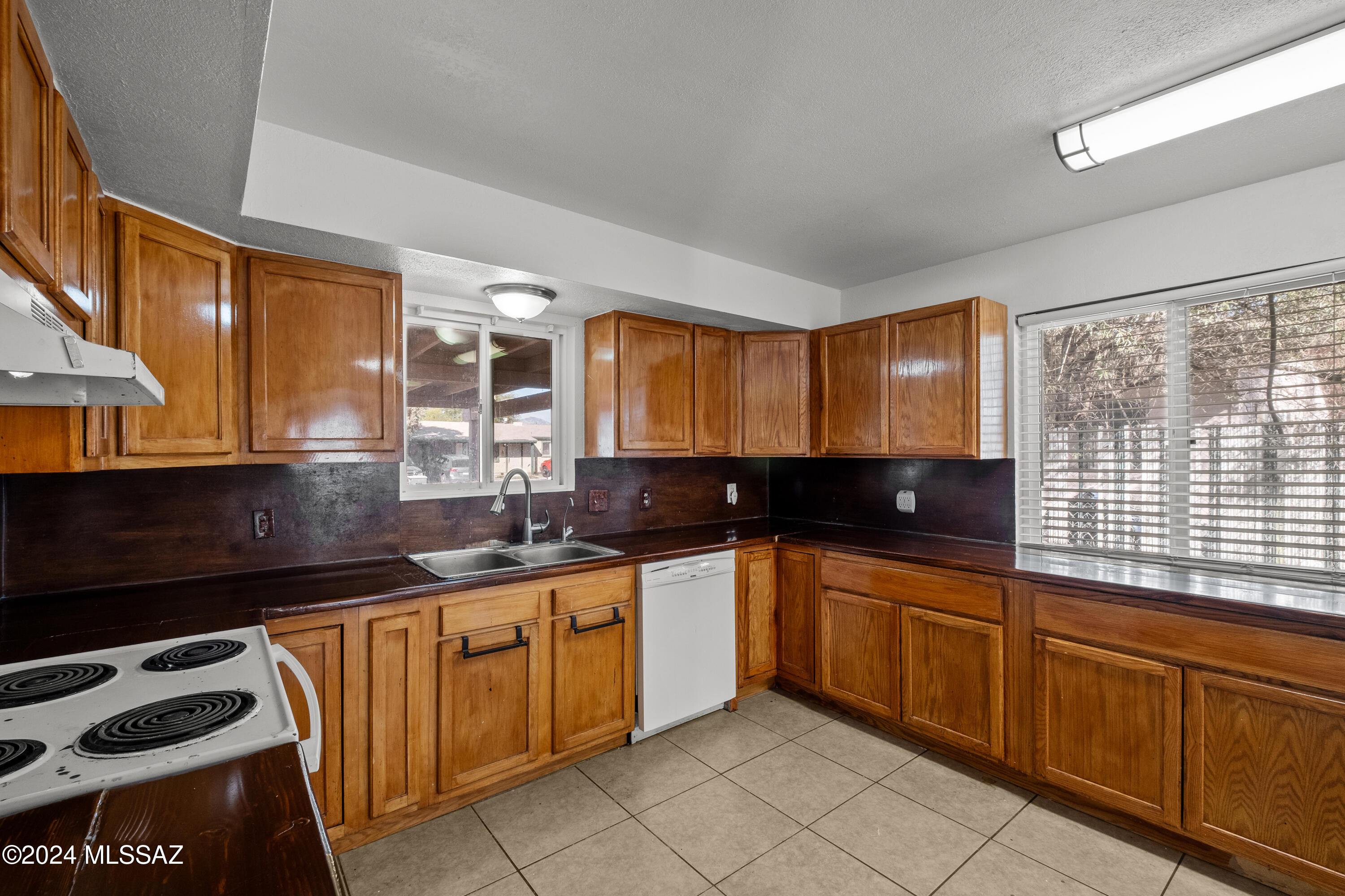 3332 S Stearn Lake Drive