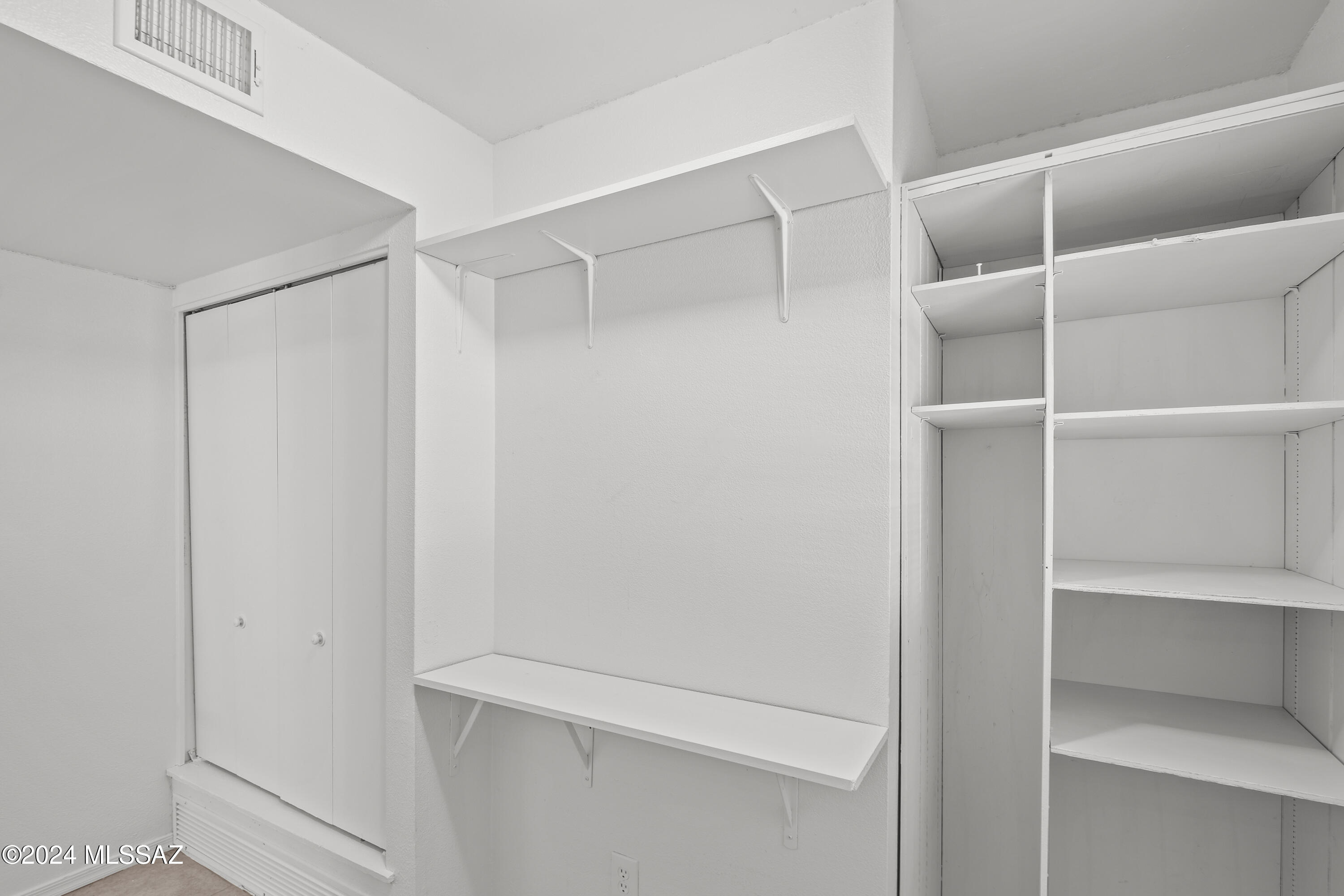 3332 S Stearn Lake Drive