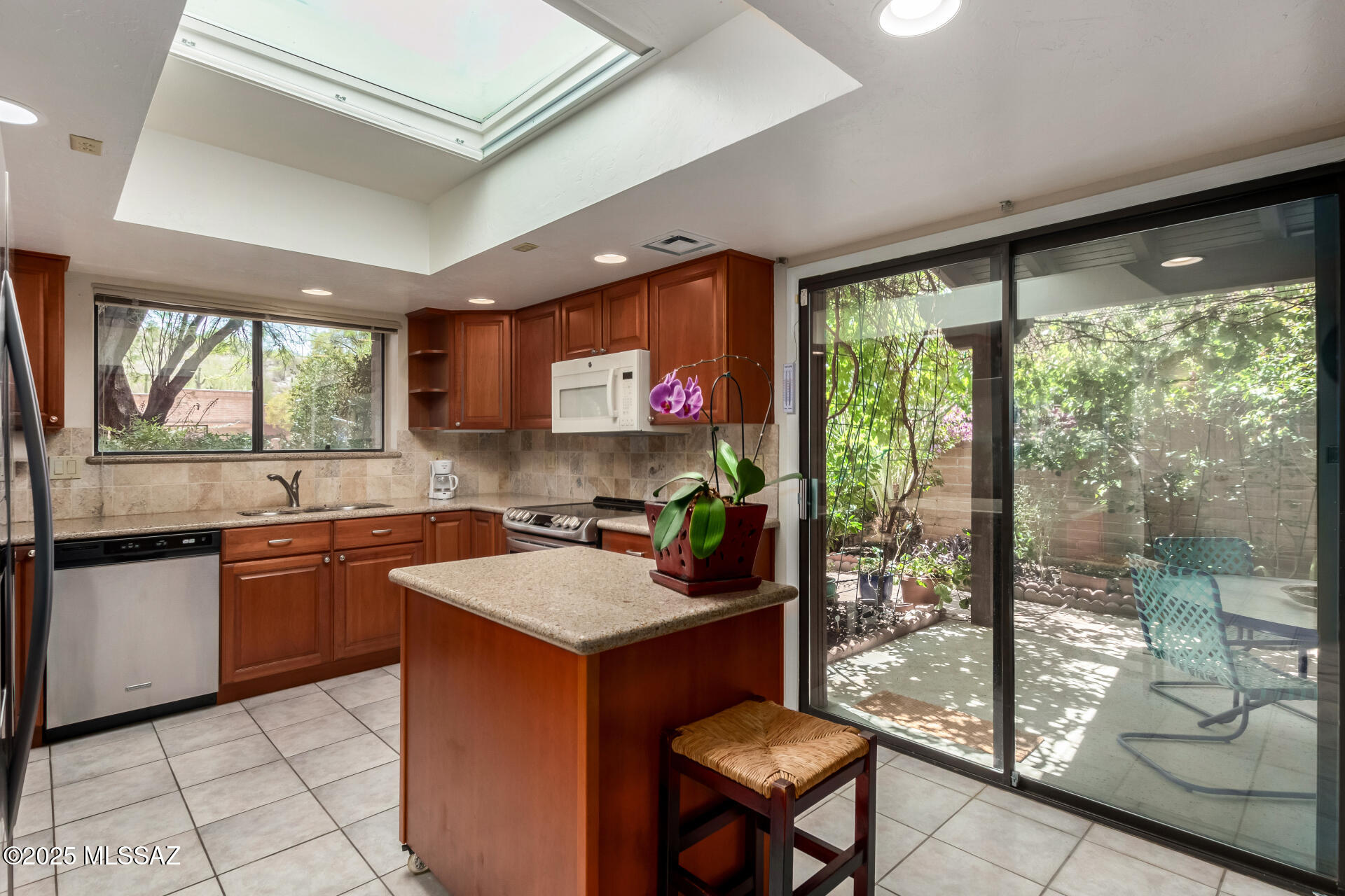 4631 N Camino Campero