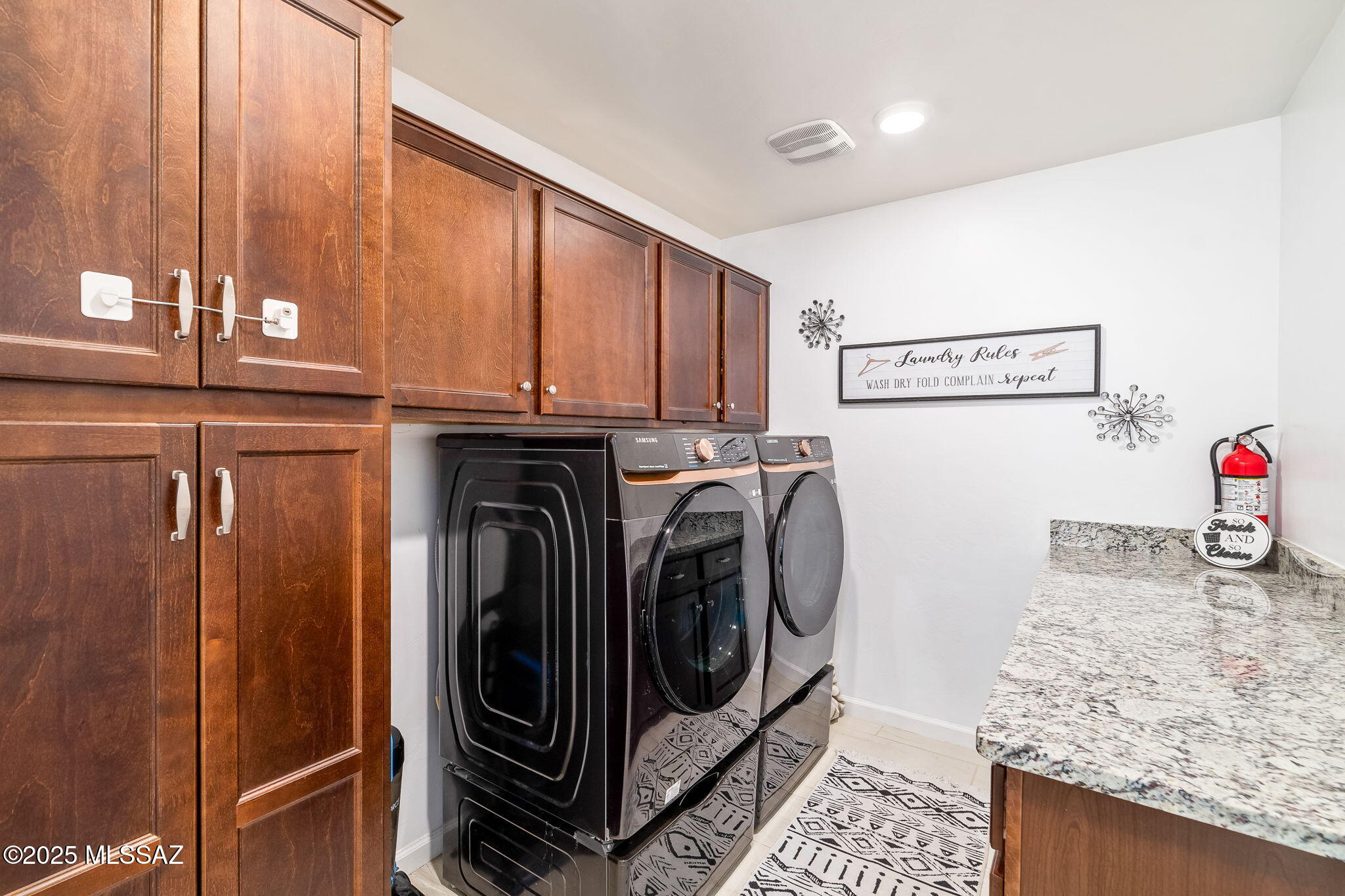 12111 E Domnitch Drive