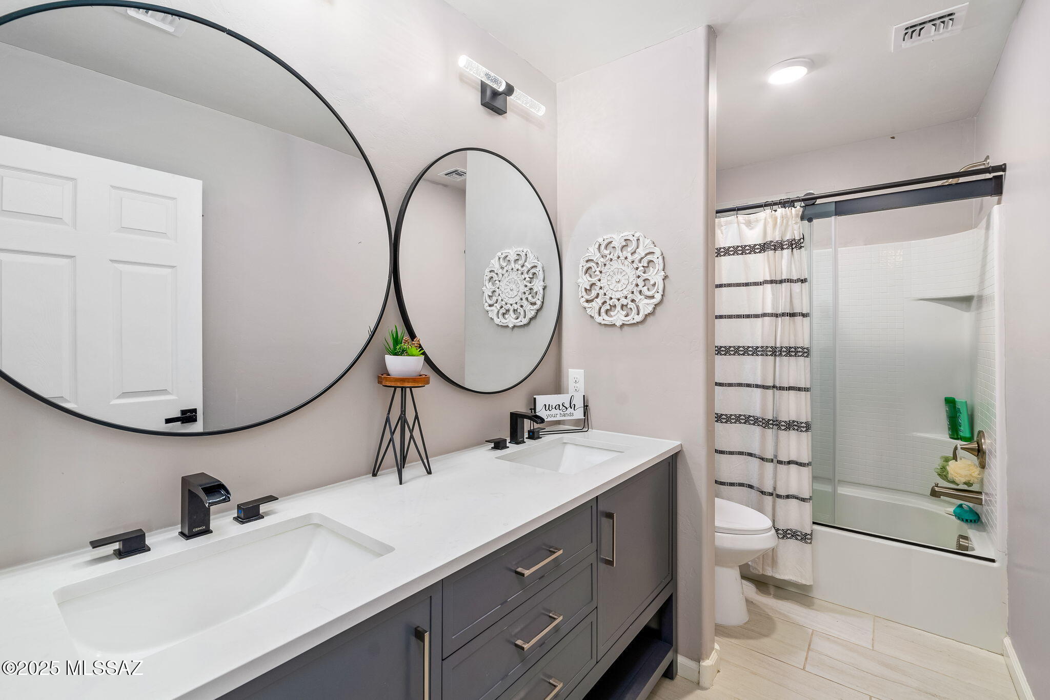 12111 E Domnitch Drive