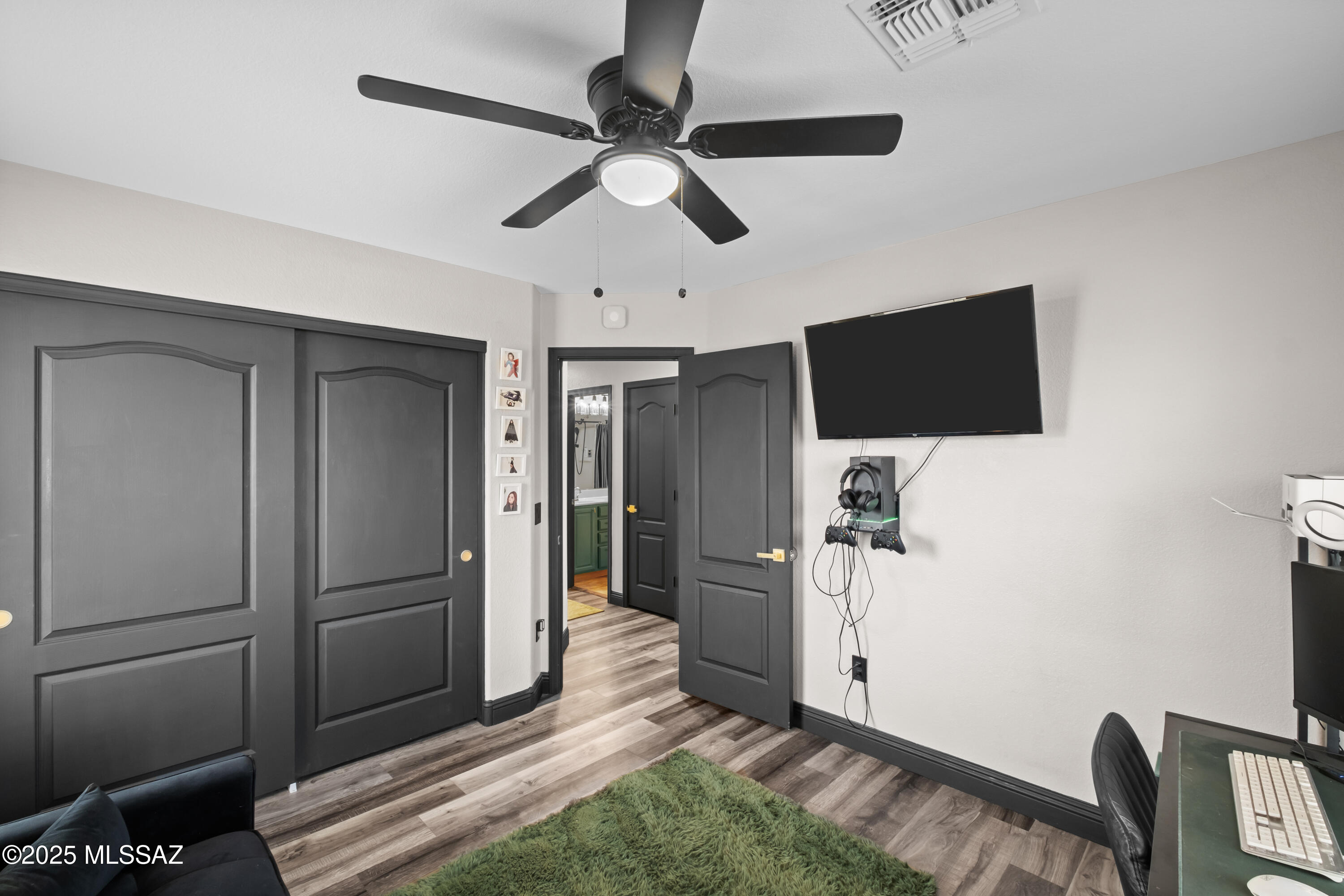 570 W Paseo Celestial