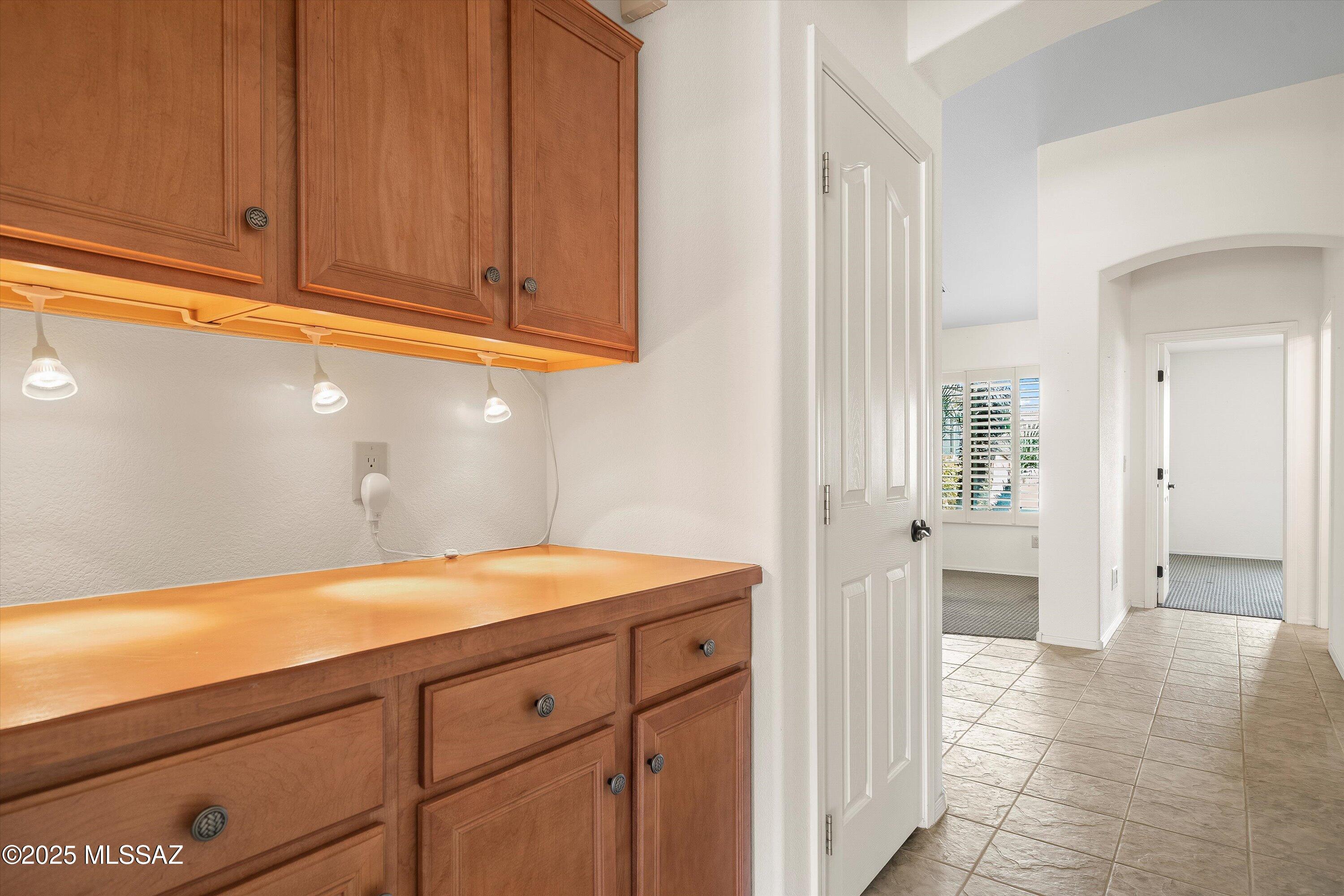 2426 E Desert Pueblo Pass