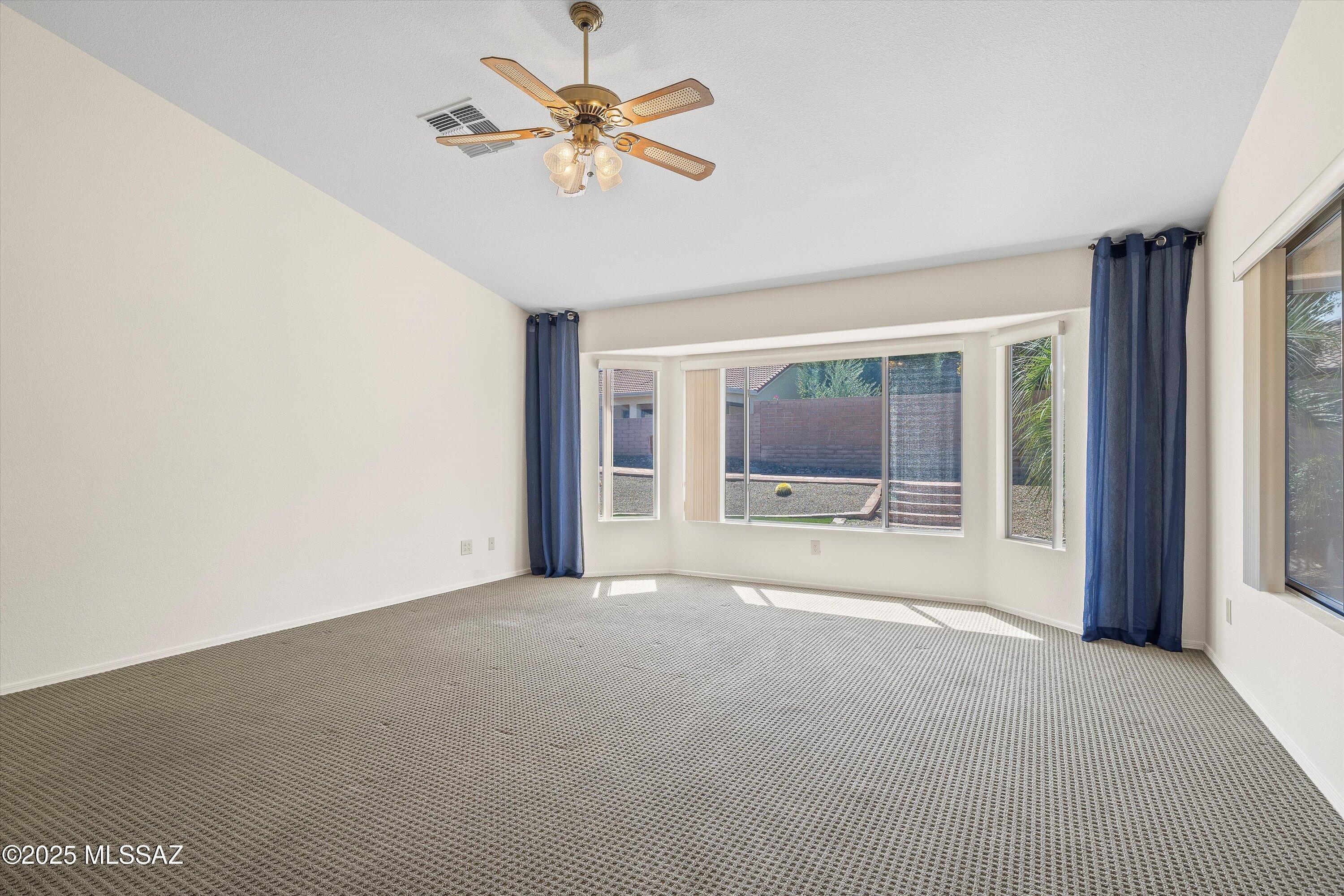 2426 E Desert Pueblo Pass