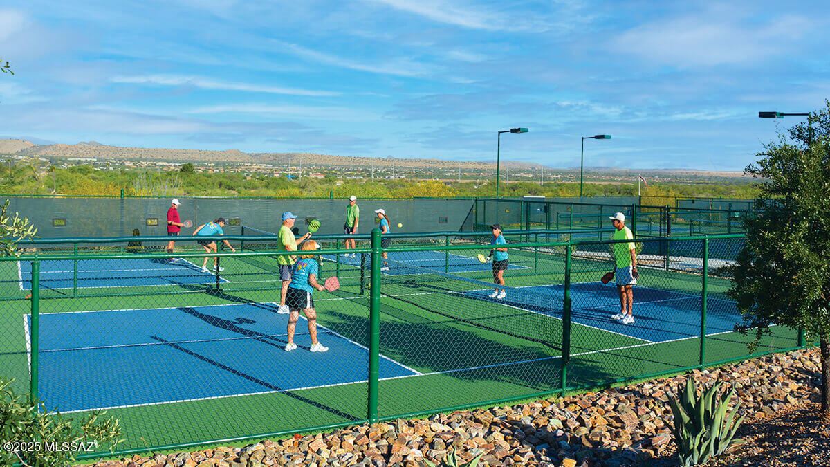 2426 E Desert Pueblo Pass