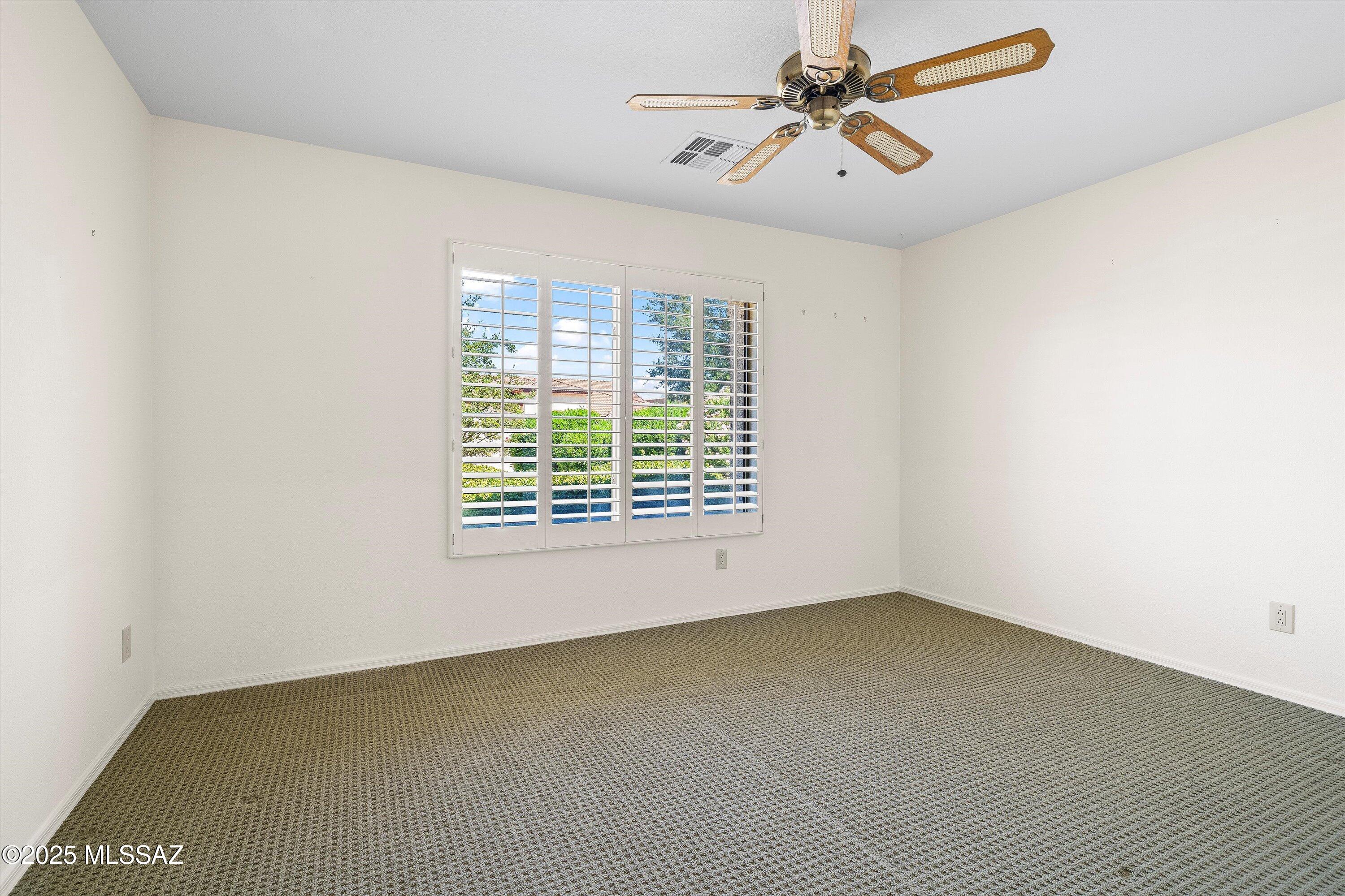 2426 E Desert Pueblo Pass