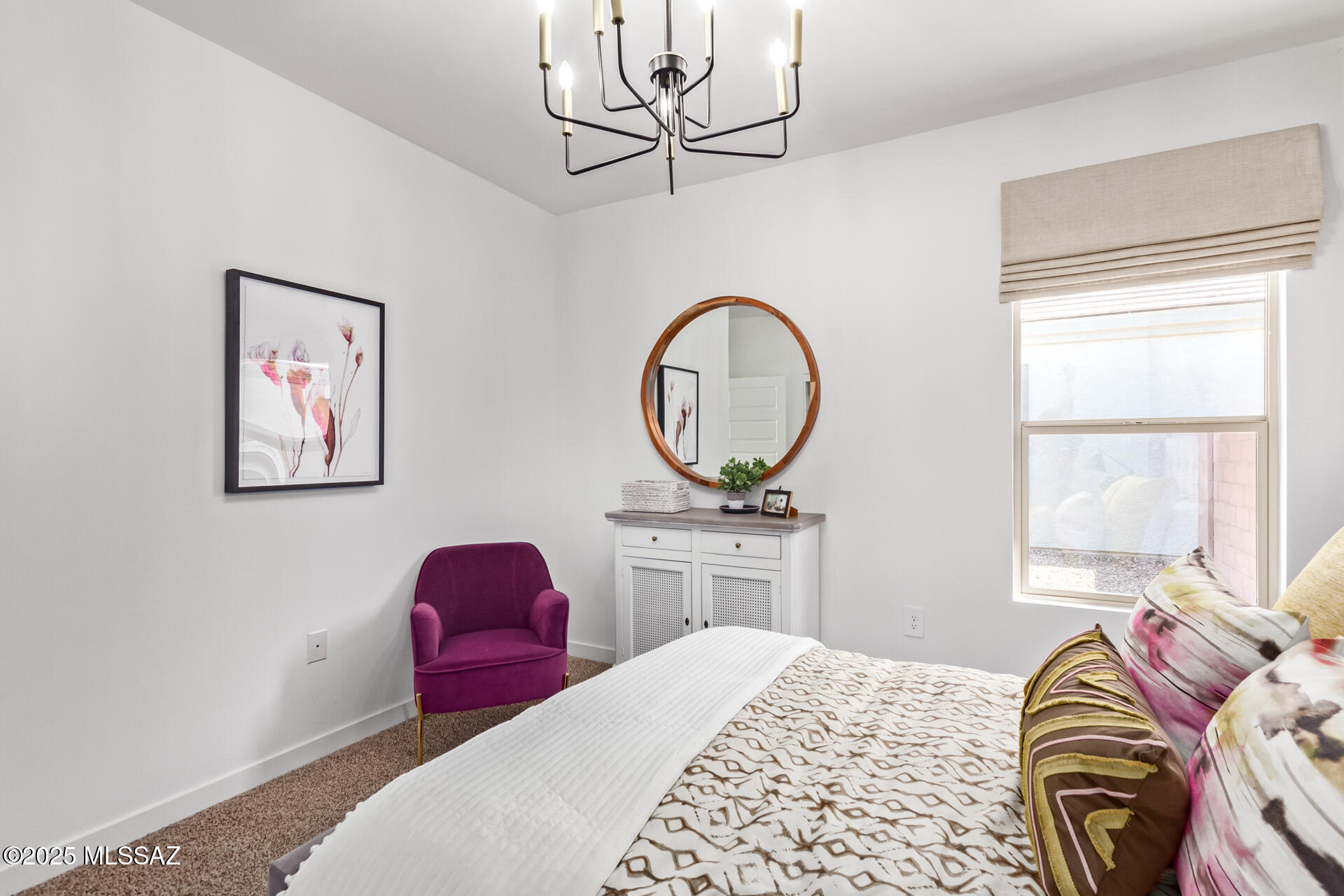 943 S Grantham Avenue