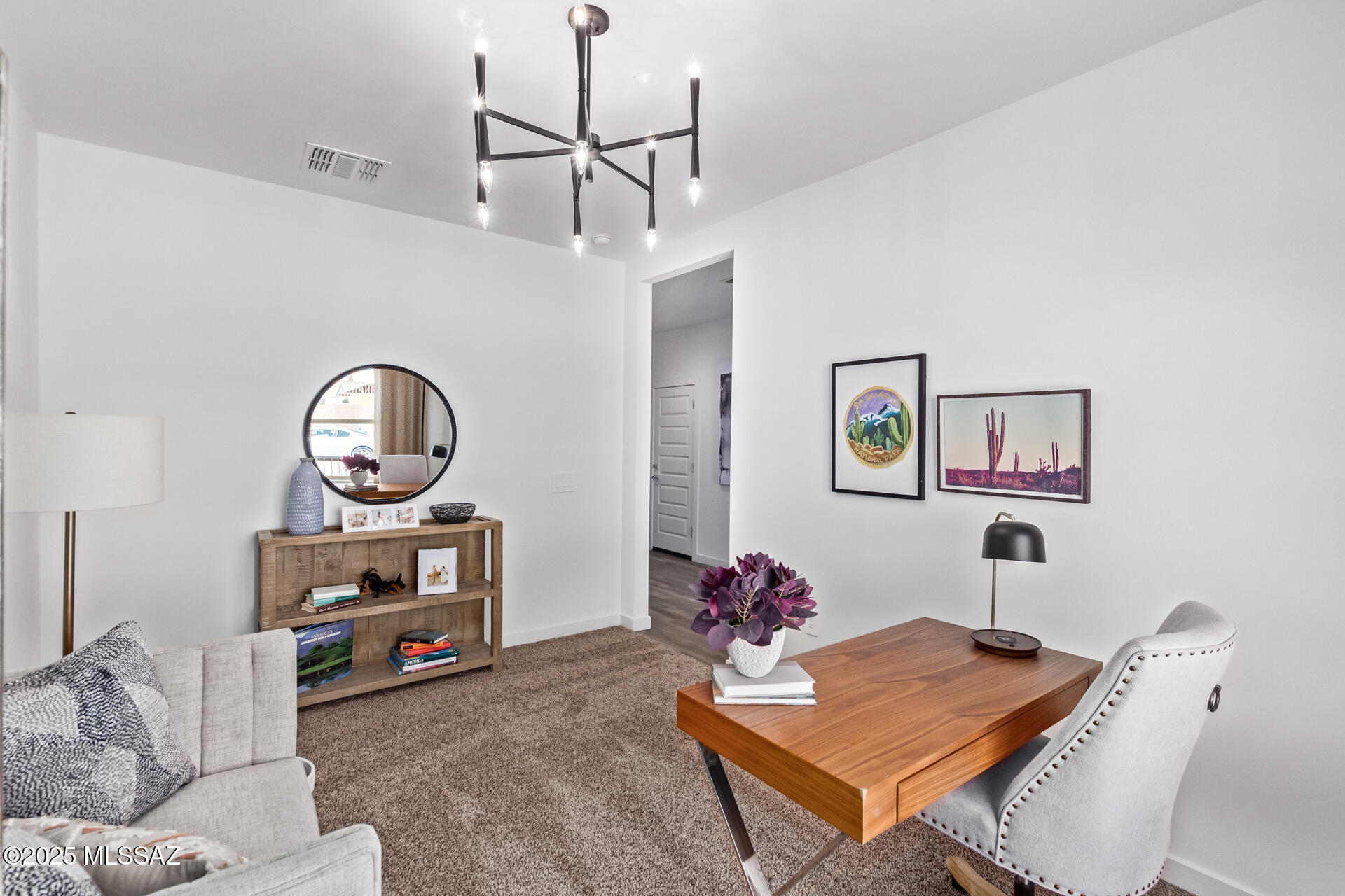 943 S Grantham Avenue