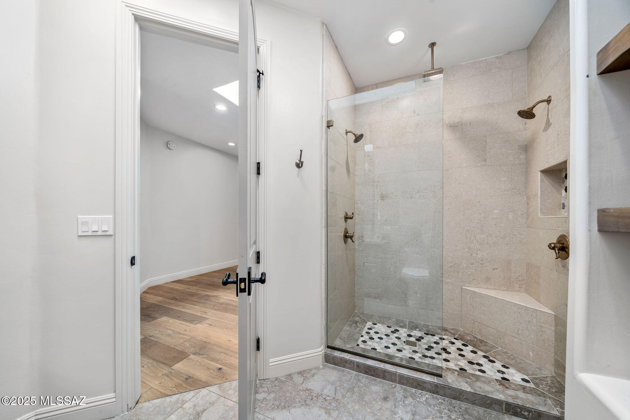 7370 N Catalina Ridge Drive