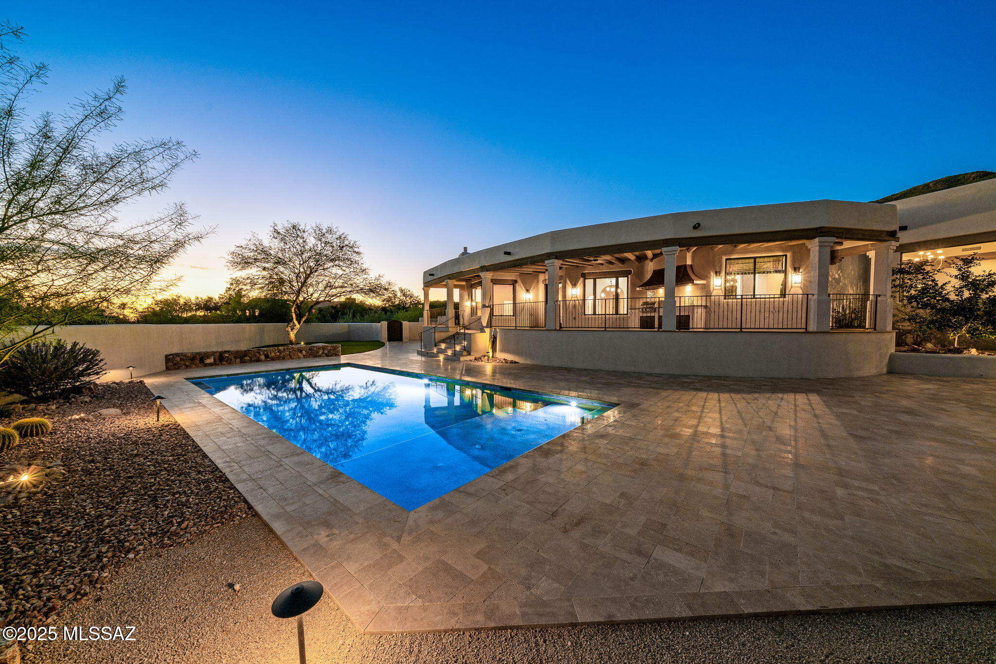 7370 N Catalina Ridge Drive