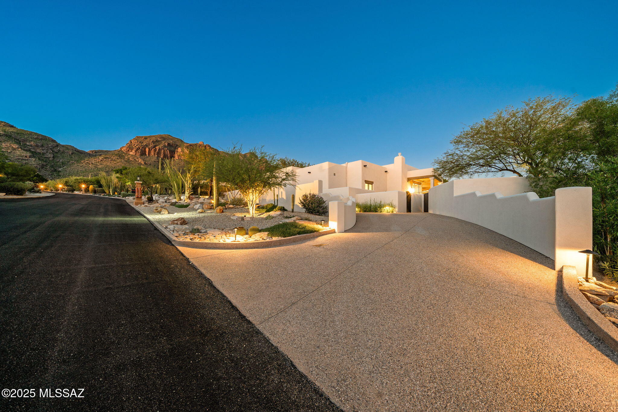 7370 N Catalina Ridge Drive