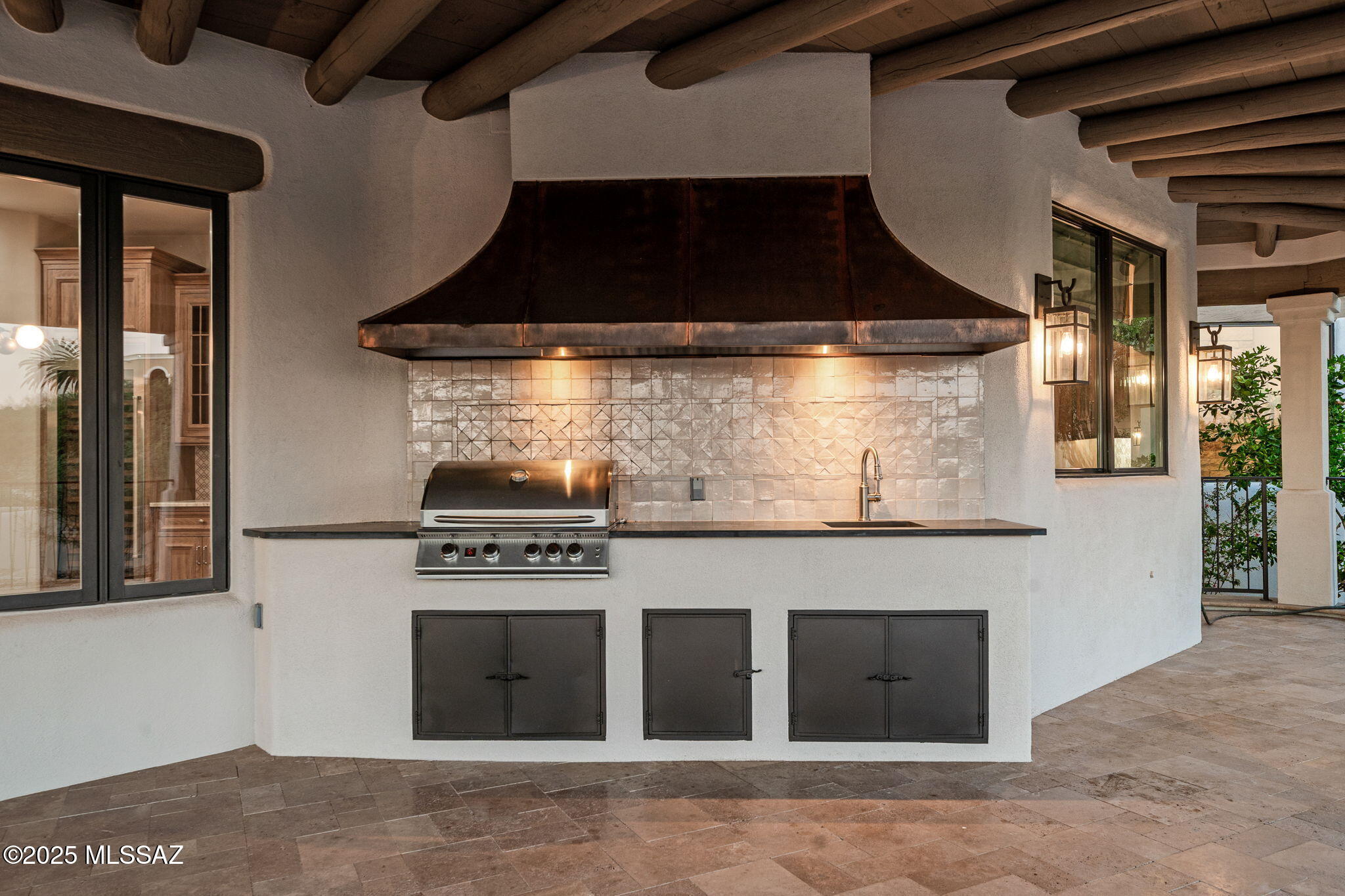 7370 N Catalina Ridge Drive