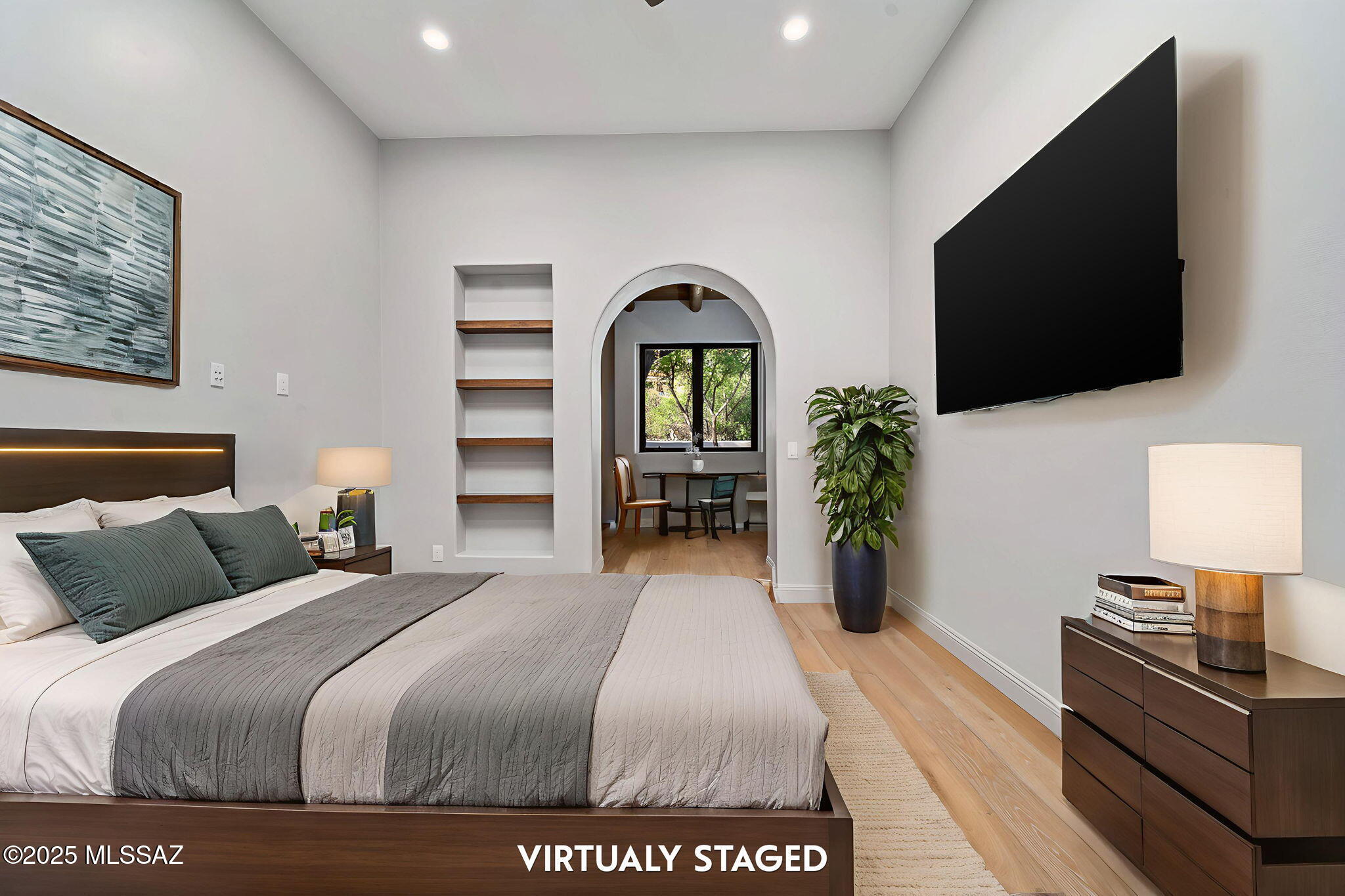 7370 N Catalina Ridge Drive