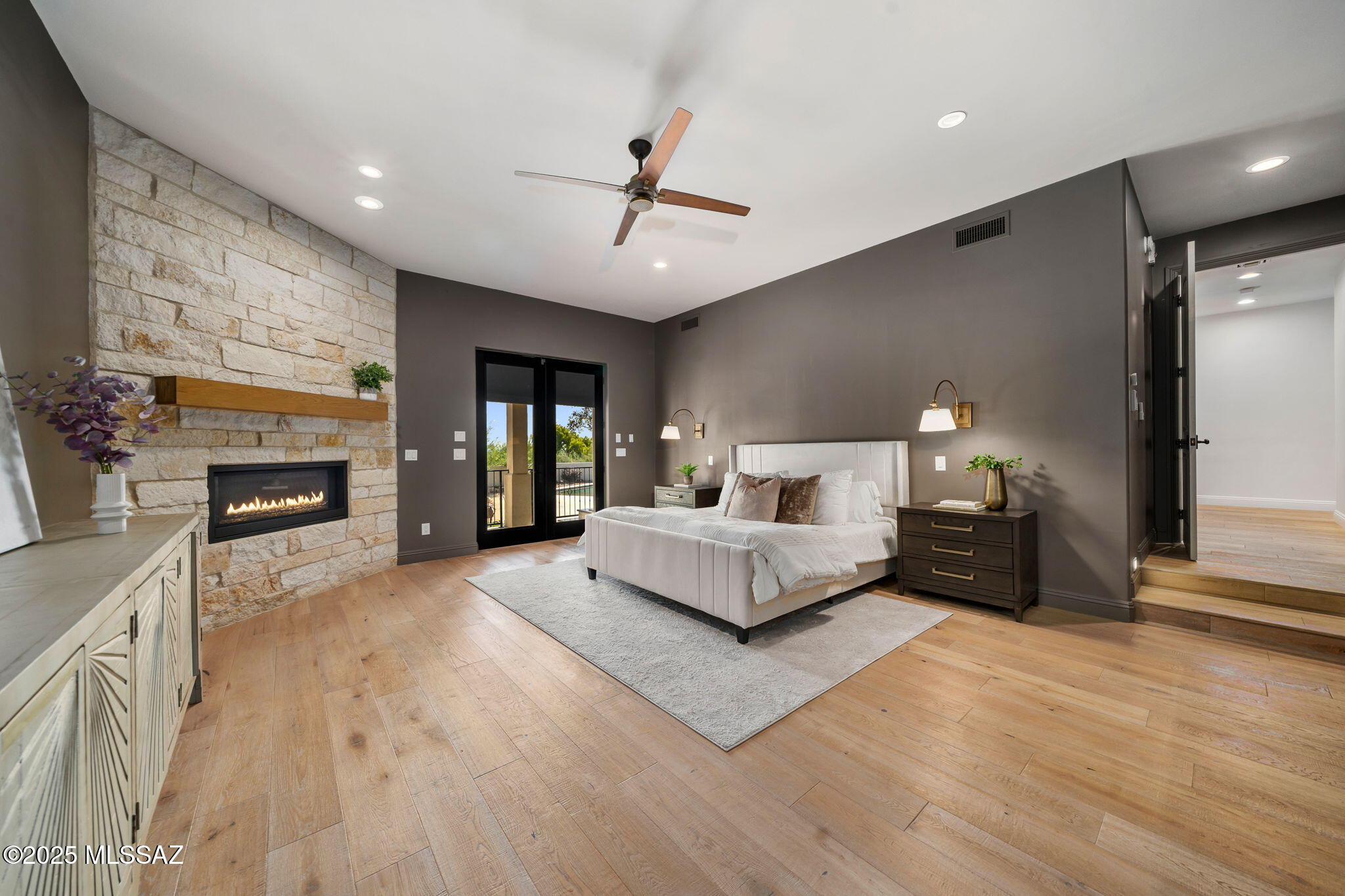 7370 N Catalina Ridge Drive