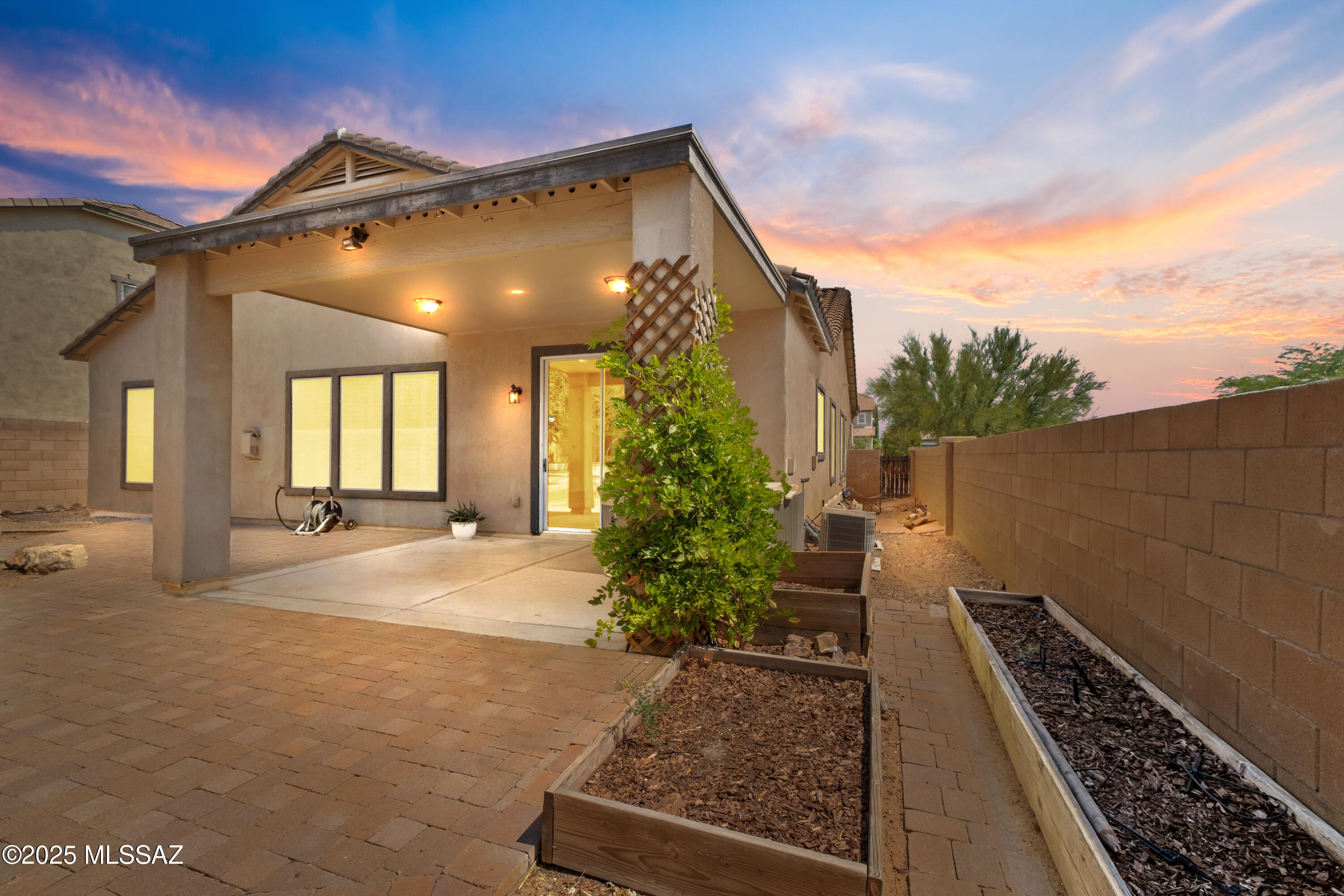 15754 S Camino Del Dragon