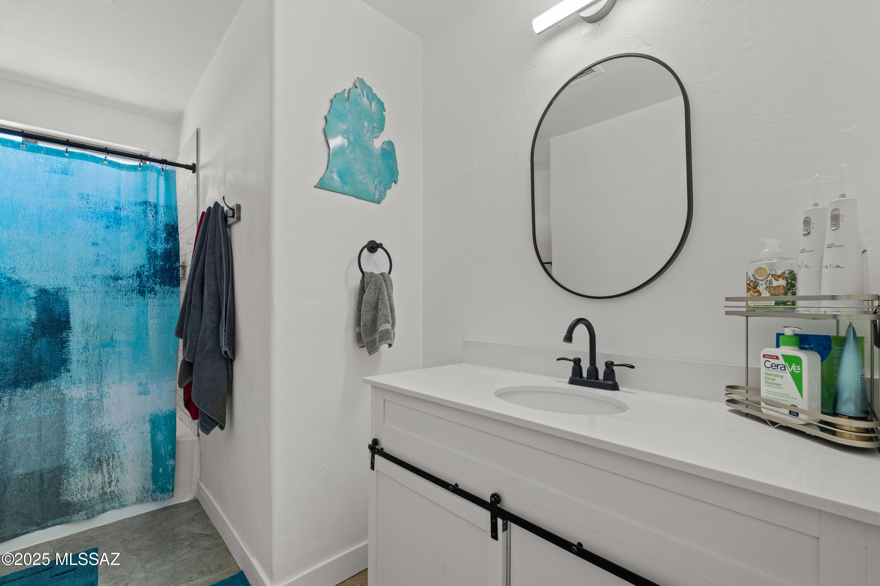 147 E Calle Puente Azul