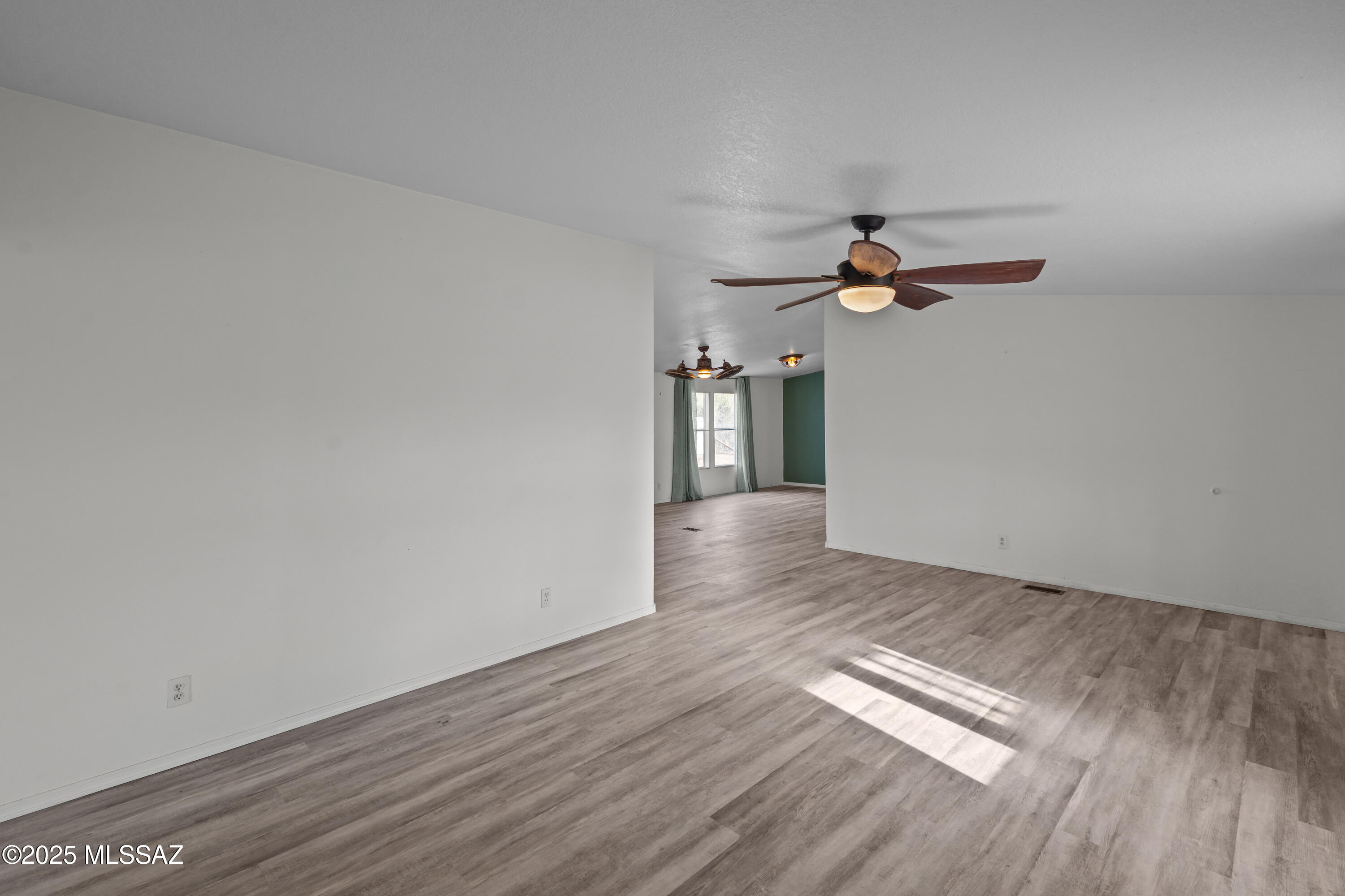 15757 S Red Horizon Trail