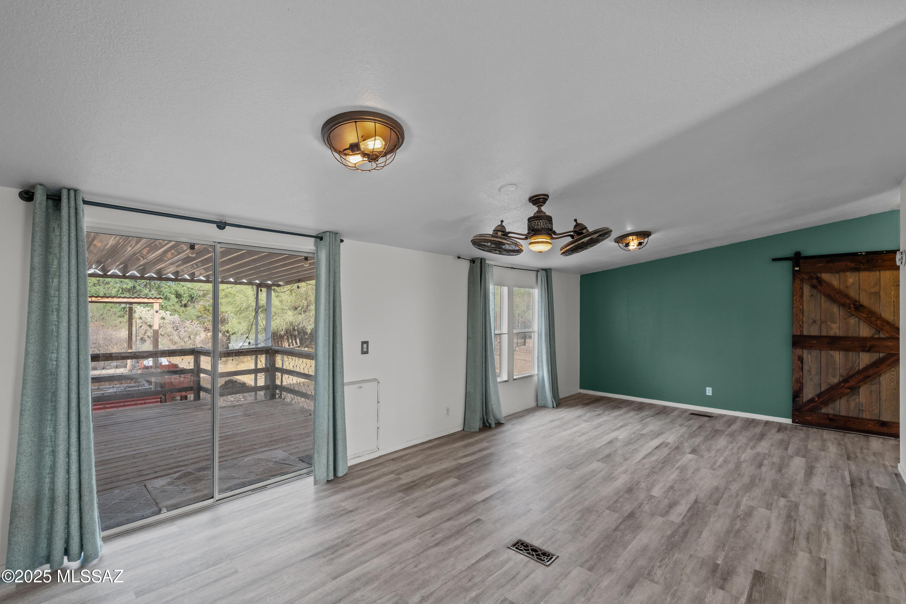 15757 S Red Horizon Trail