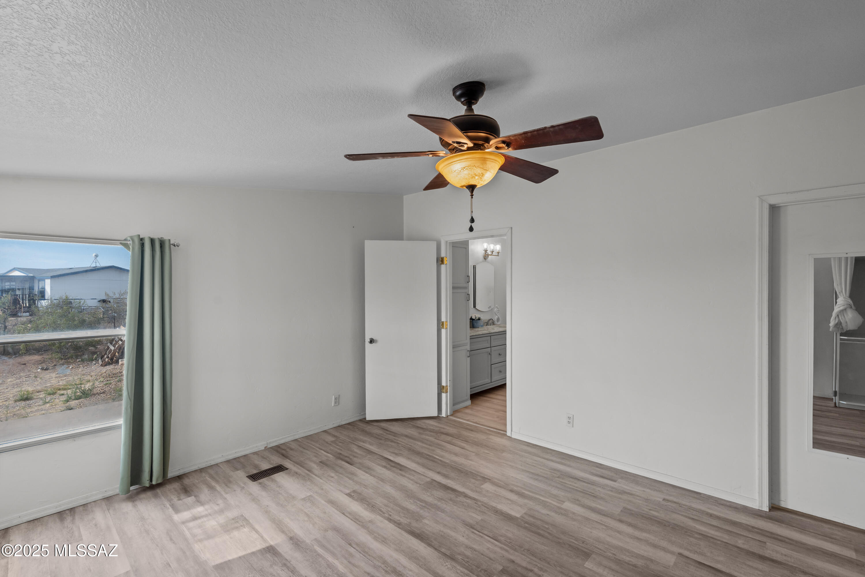 15757 S Red Horizon Trail