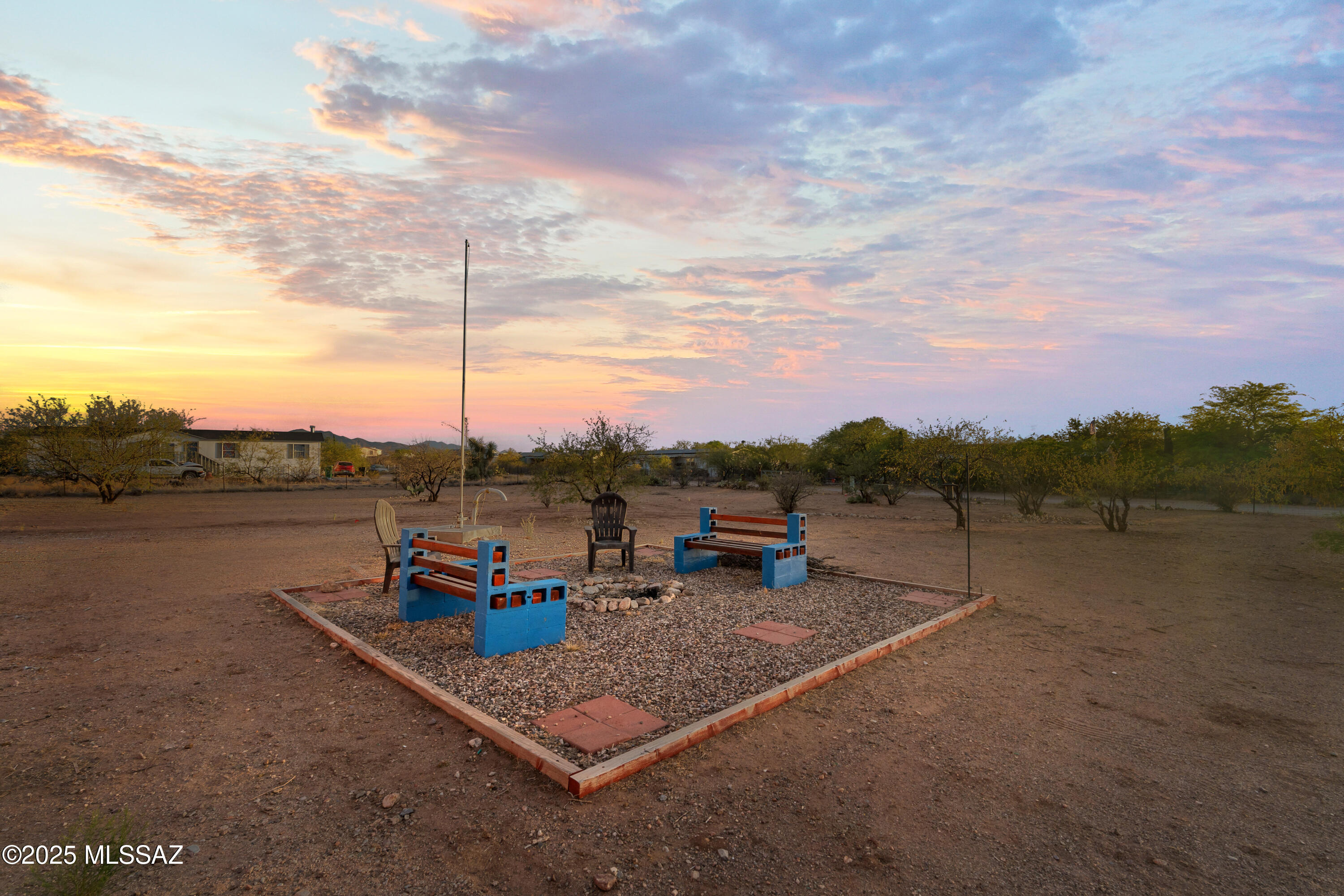 15757 S Red Horizon Trail