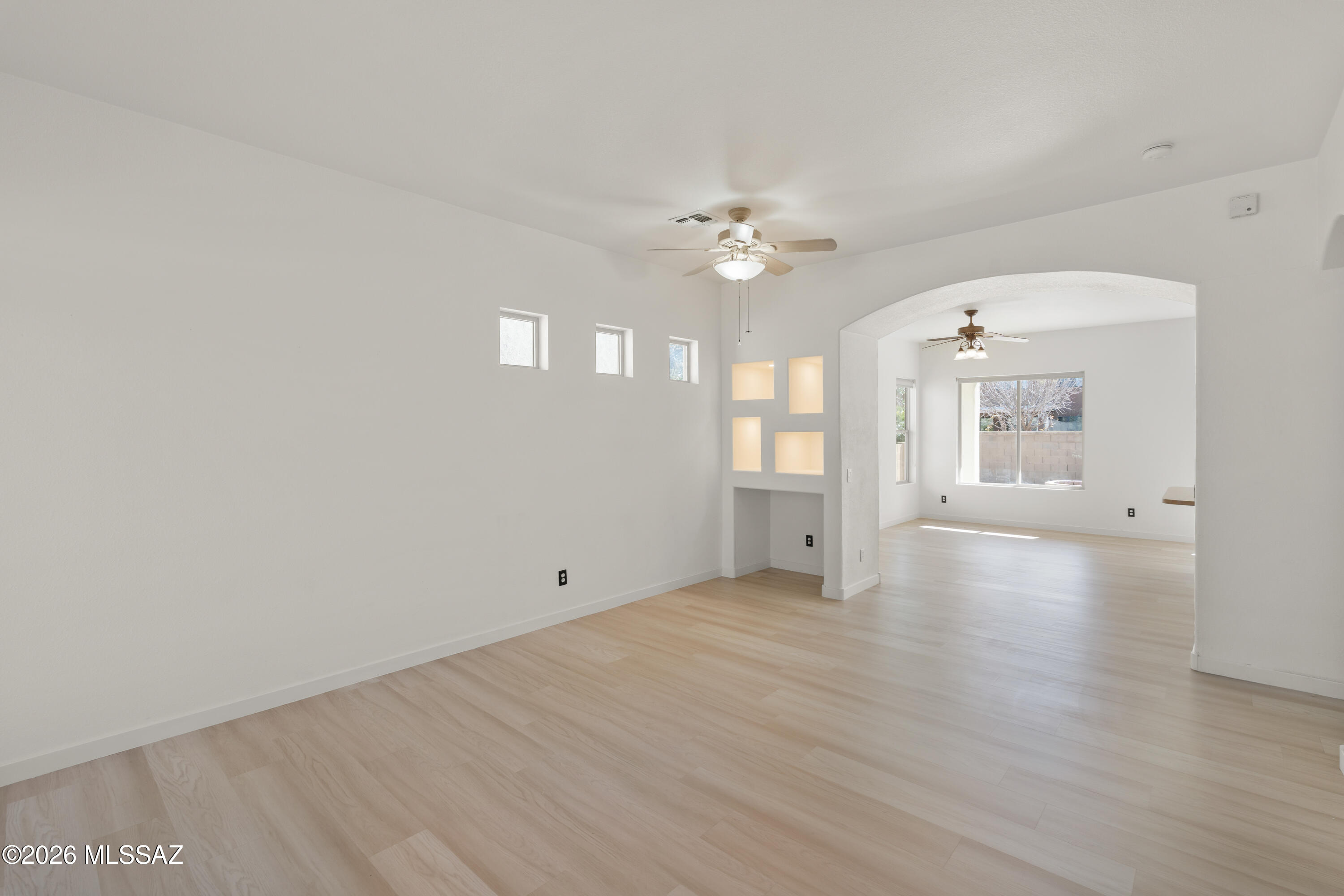 86 E Camino Rancho Cielo