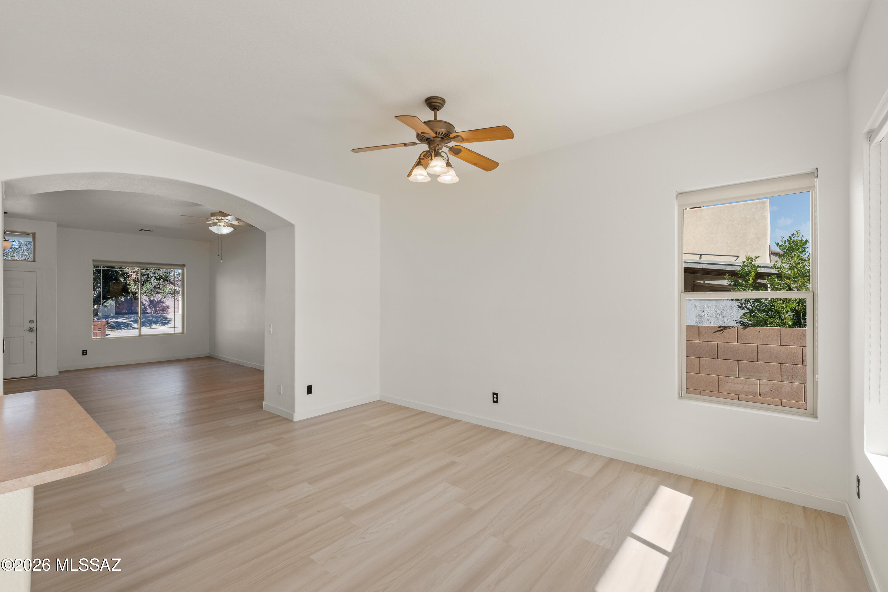 86 E Camino Rancho Cielo