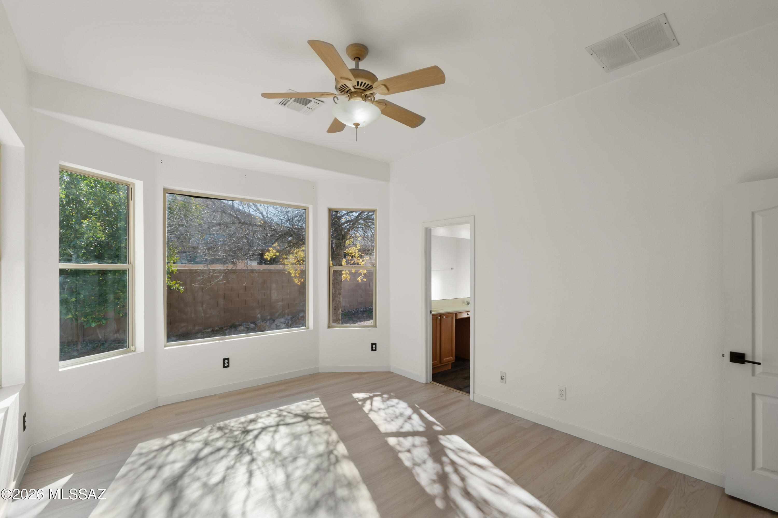 86 E Camino Rancho Cielo