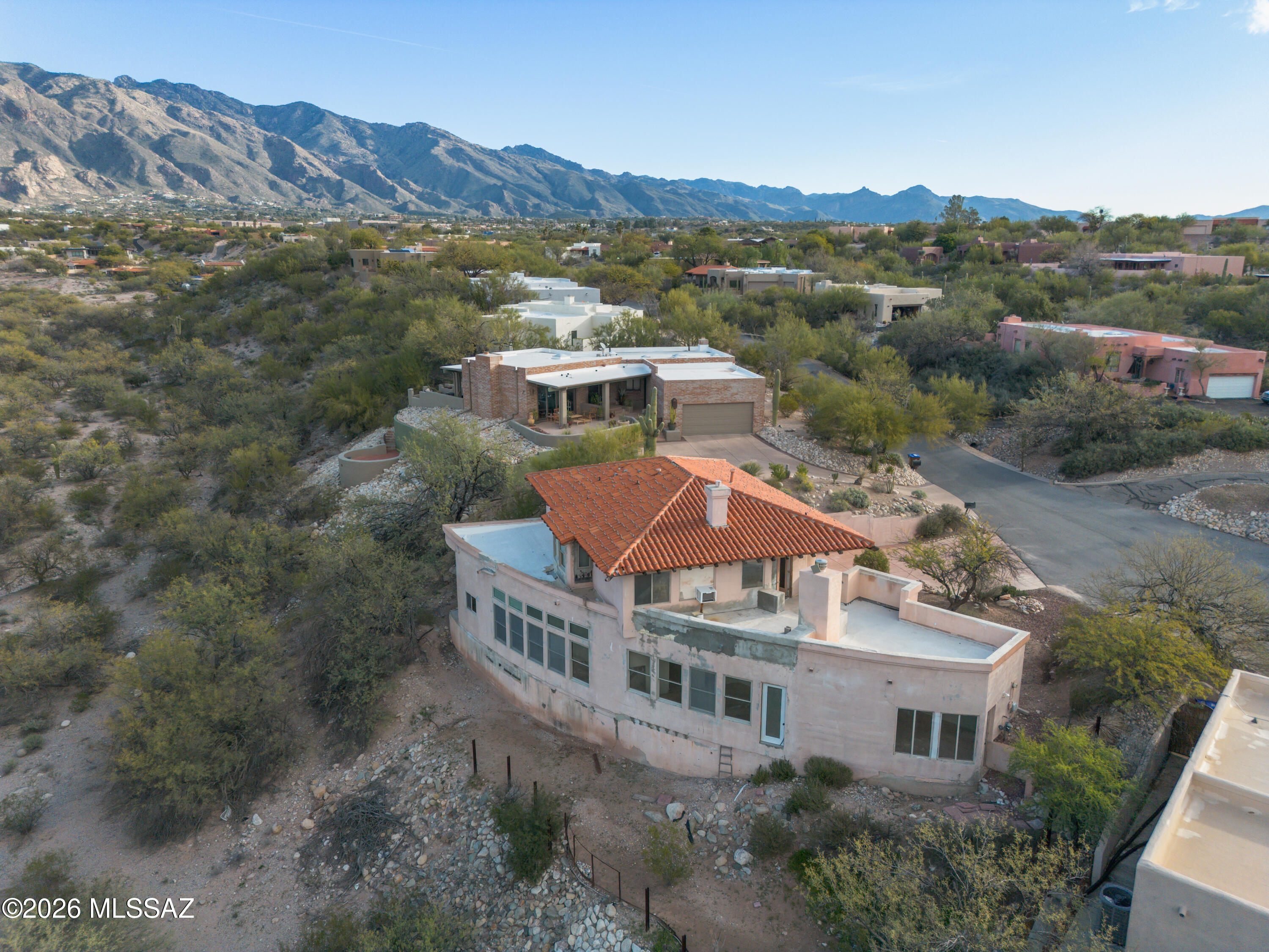 4031 E Bujia Primera