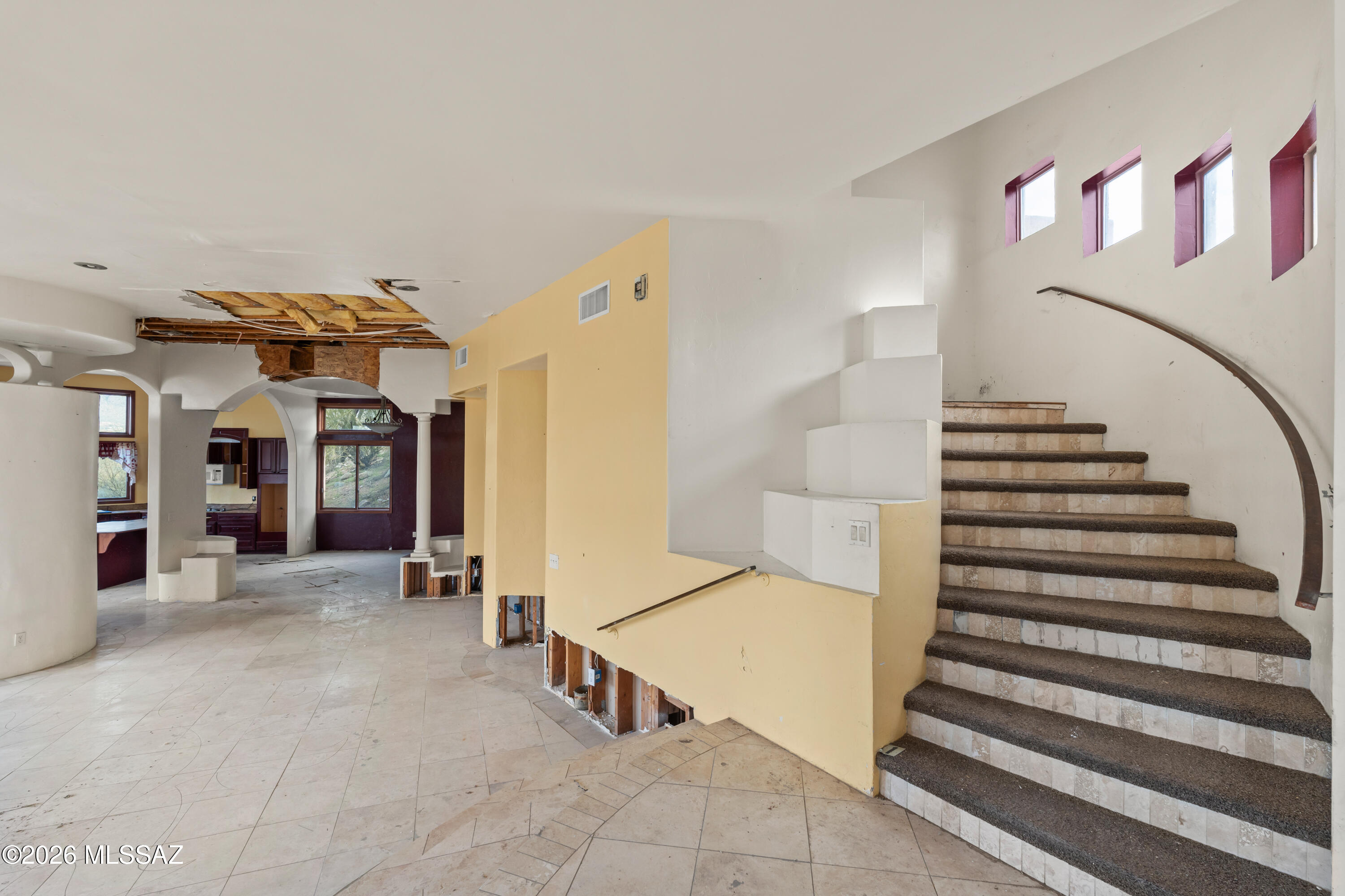 4031 E Bujia Primera