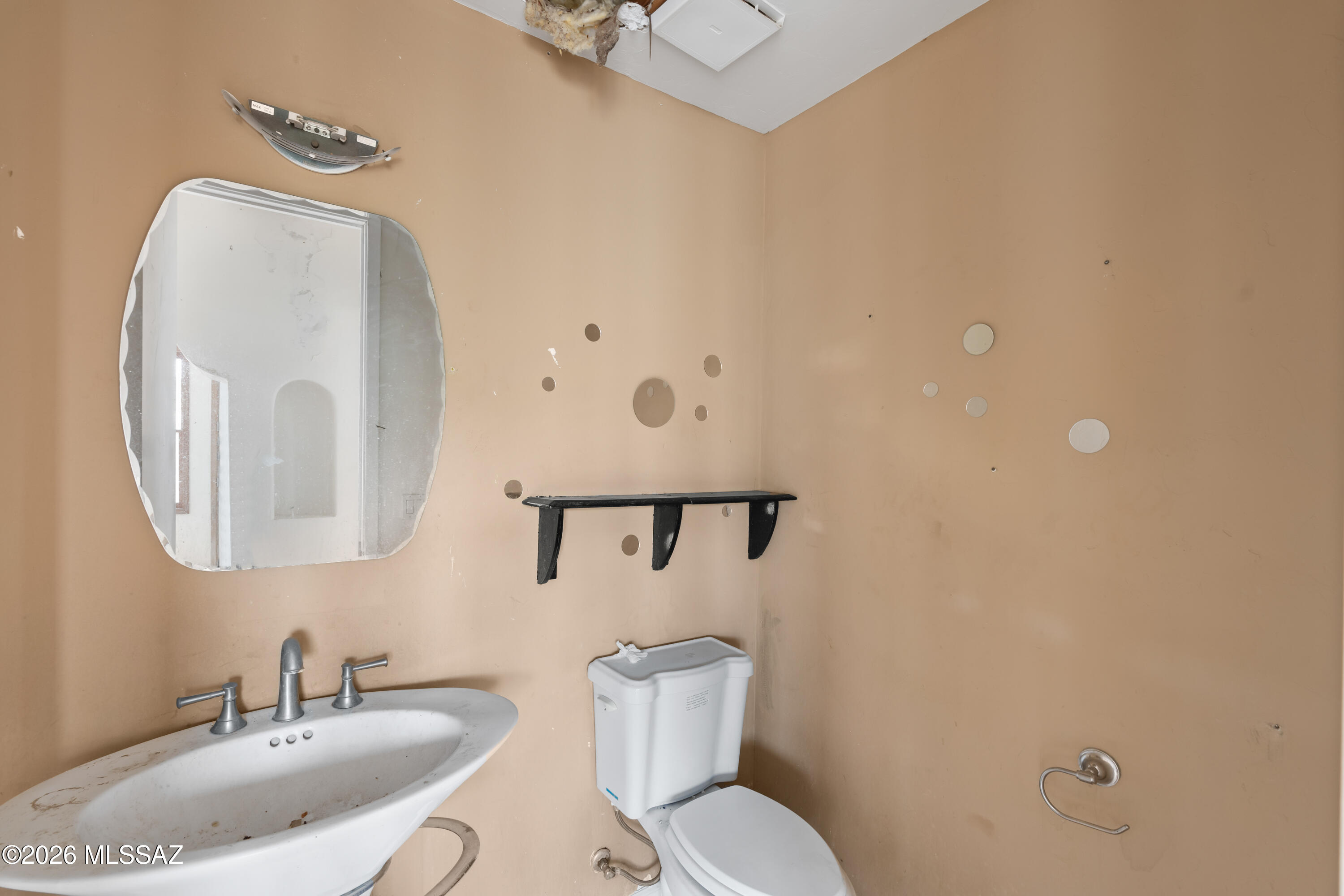 4031 E Bujia Primera