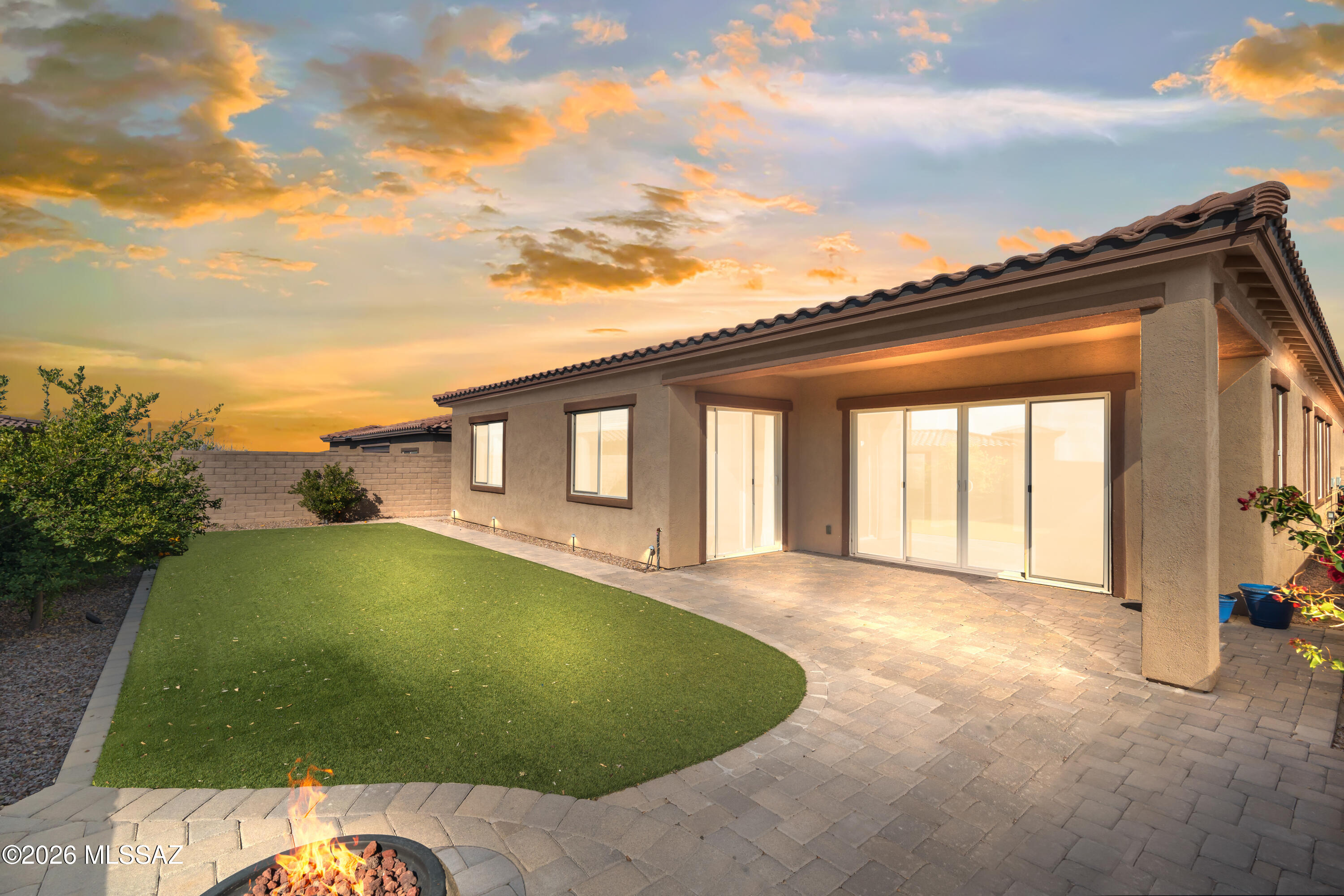 6891 W Foothills Acacia Place