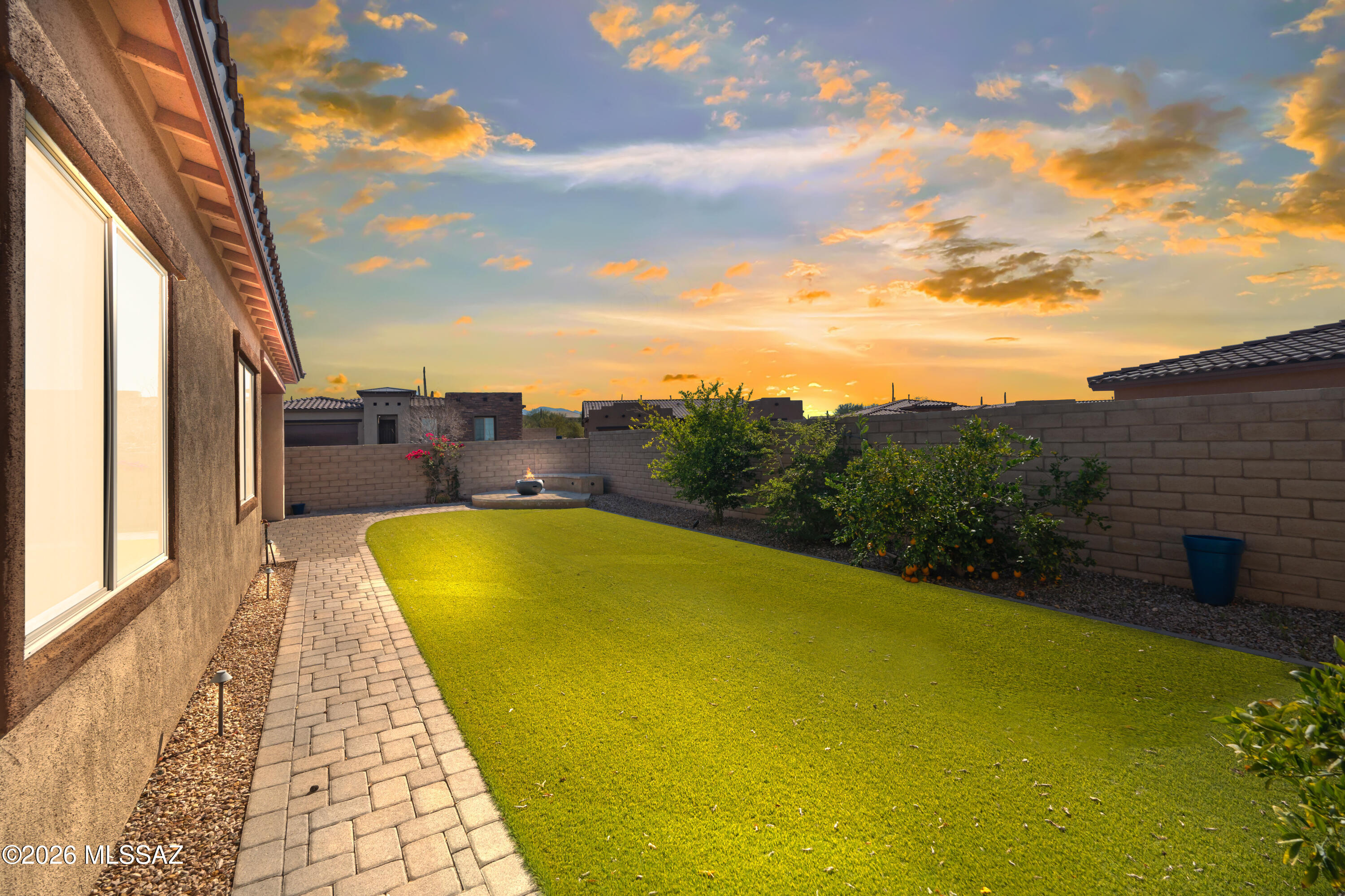 6891 W Foothills Acacia Place